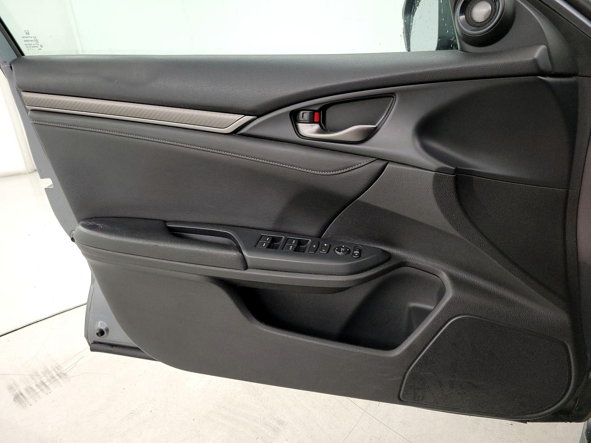 Thumbnail: 2018 Honda Civic - 12