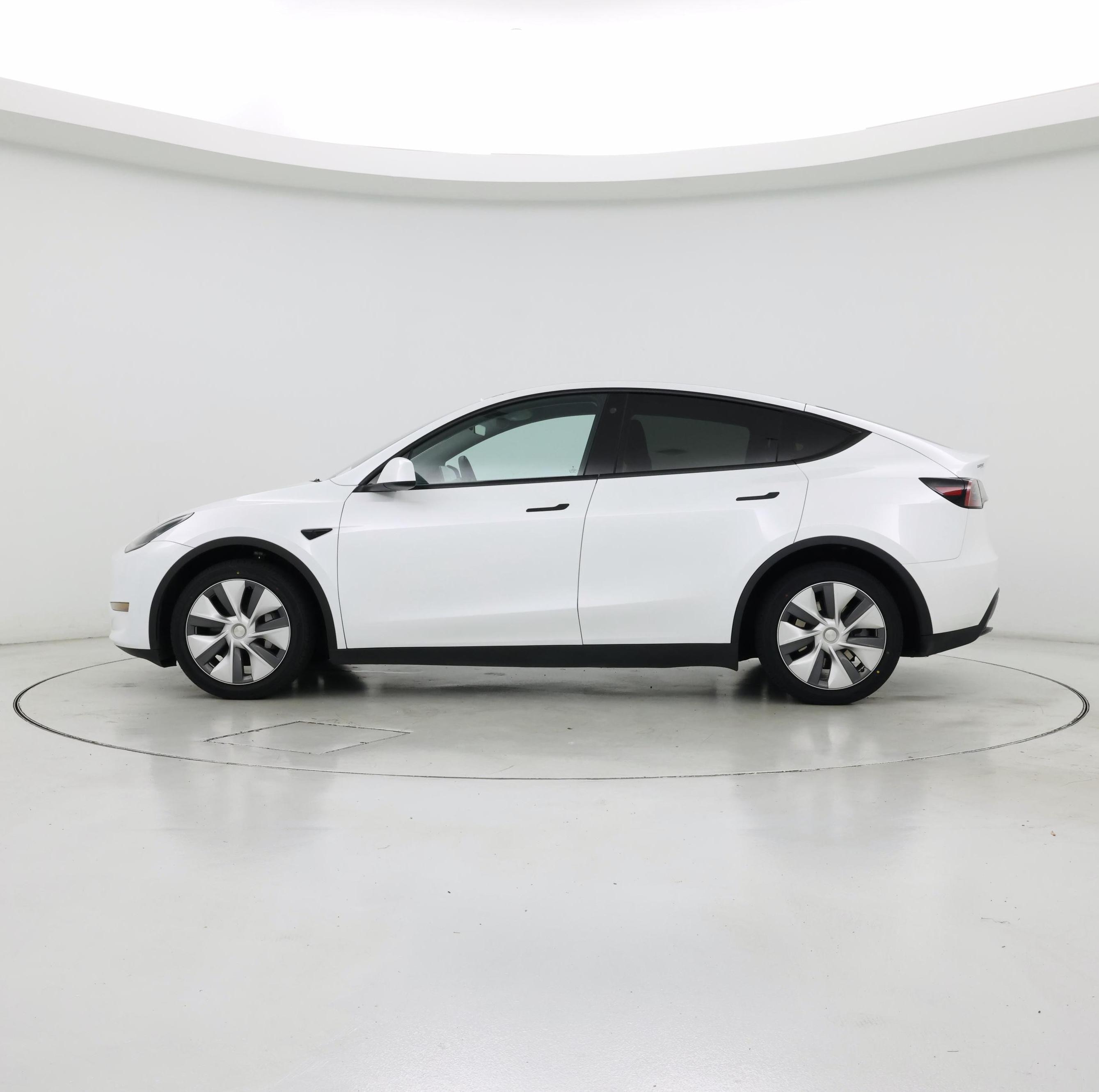 Thumbnail: 2023 Tesla Model Y - 3