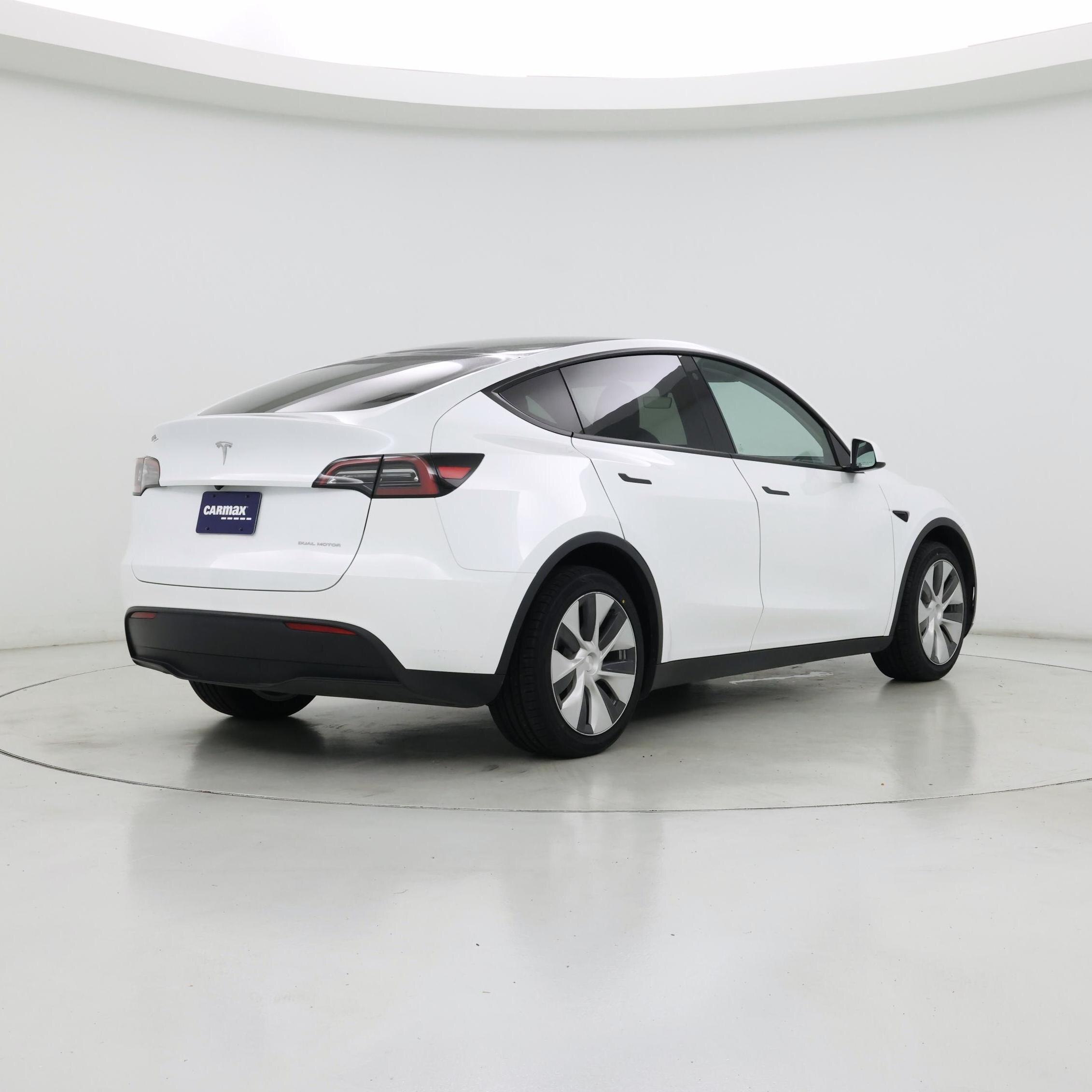 Thumbnail: 2023 Tesla Model Y - 8