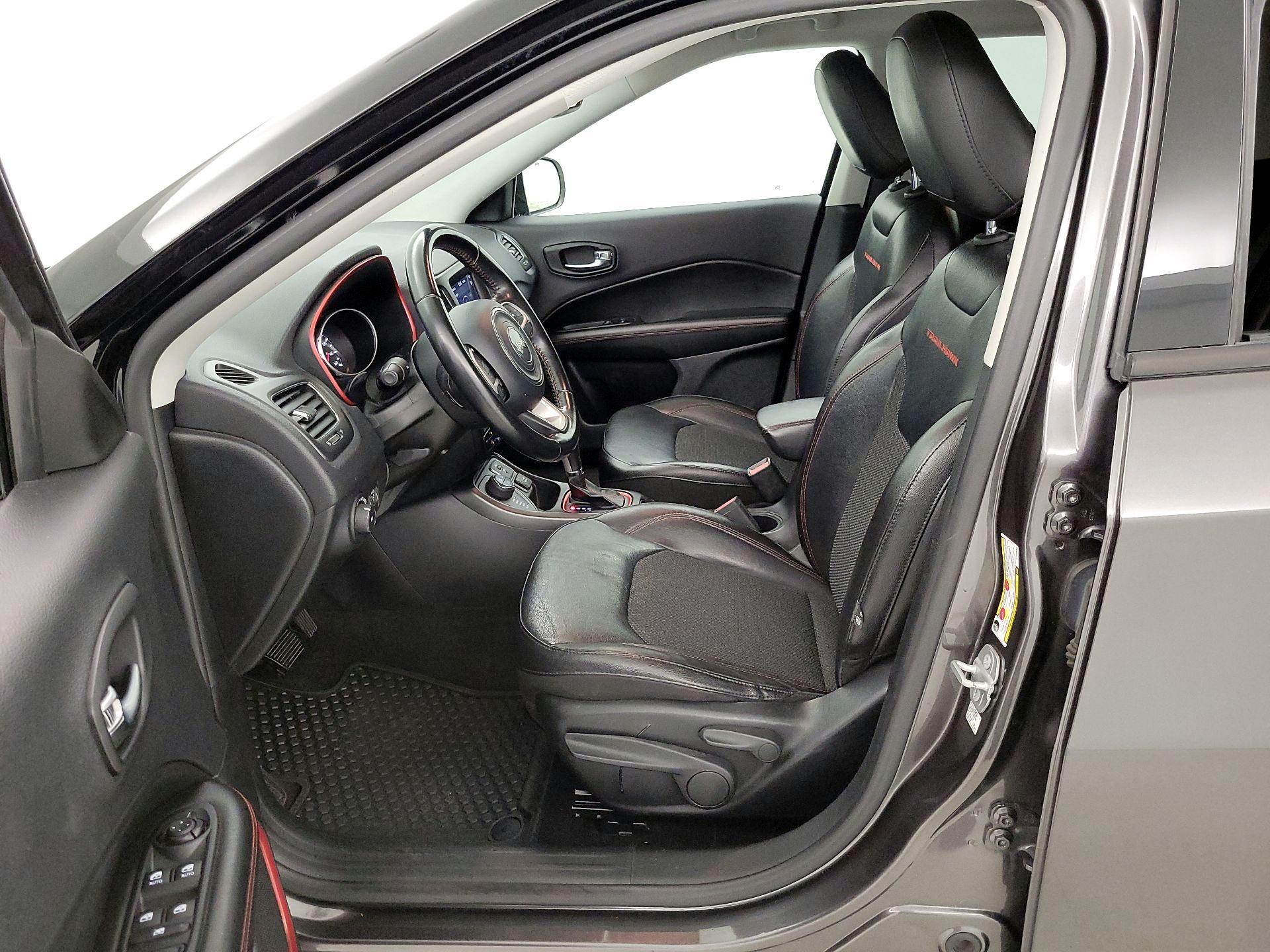 Thumbnail: 2020 Jeep Compass - 11