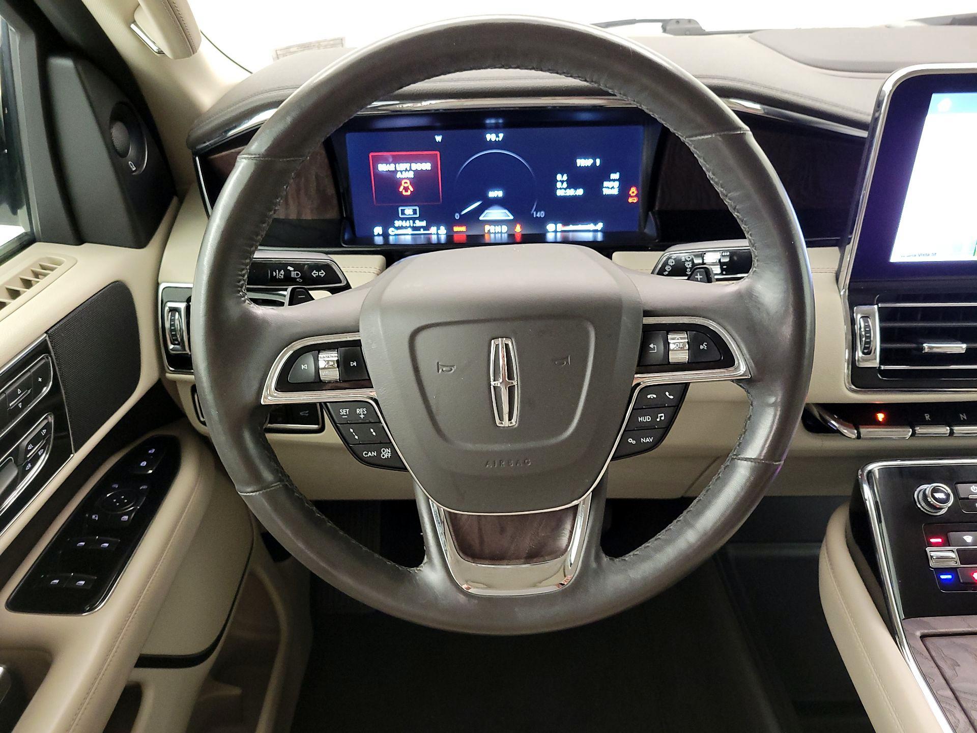 Thumbnail: 2019 Lincoln Navigator - 10