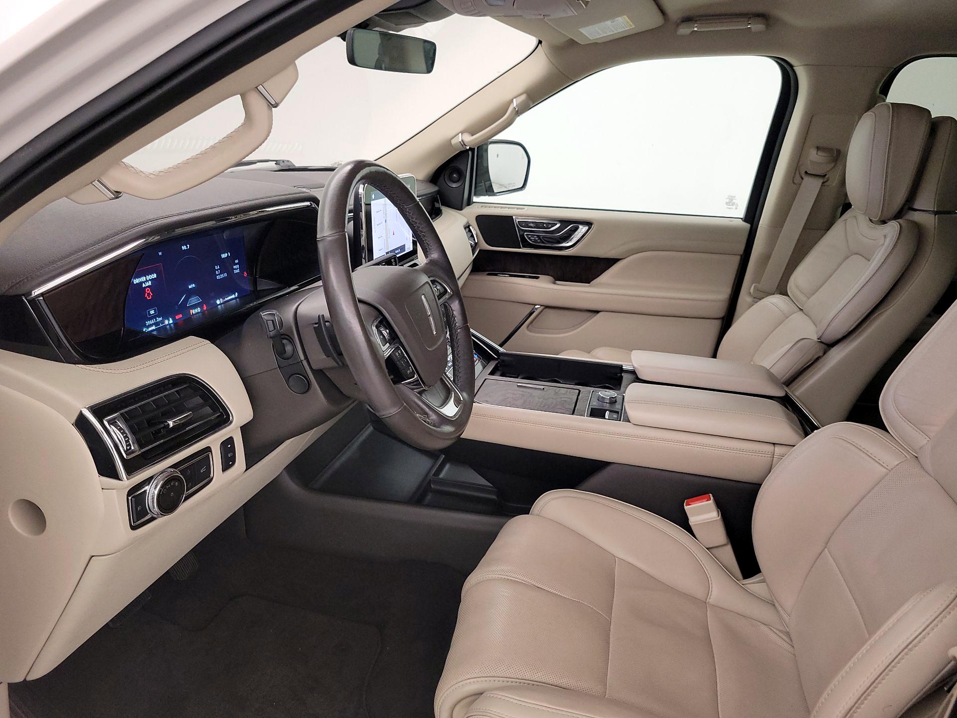 Thumbnail: 2019 Lincoln Navigator - 11