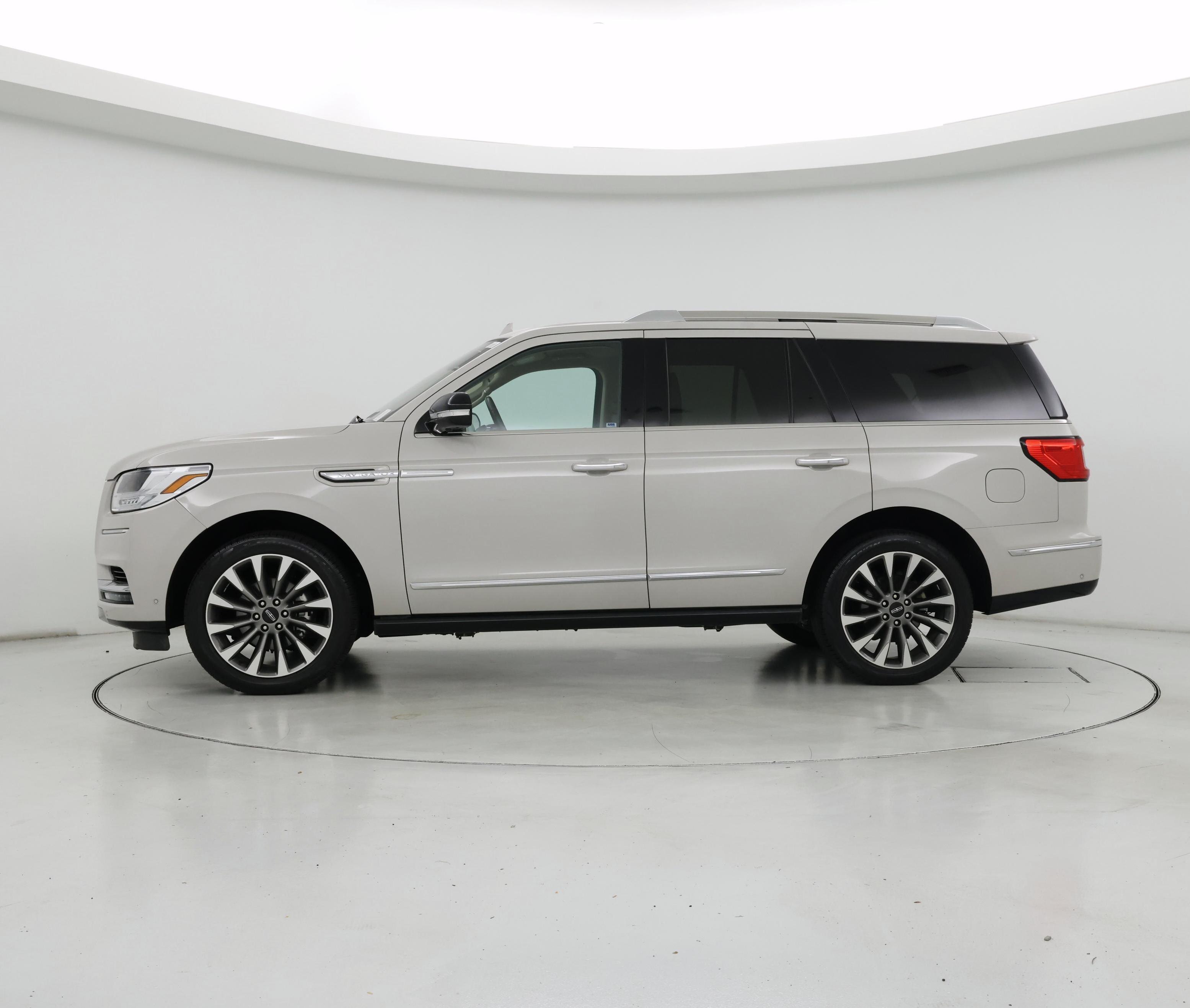 Thumbnail: 2019 Lincoln Navigator - 3