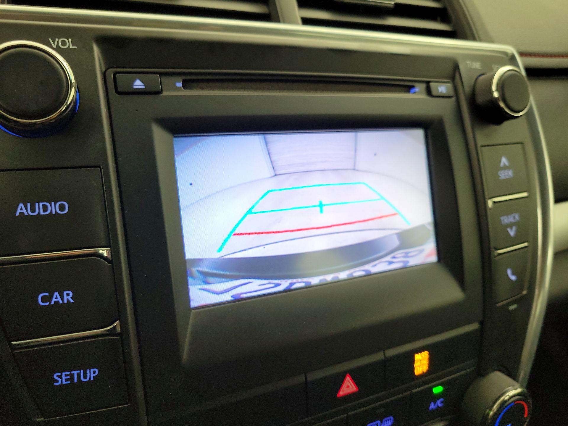 Thumbnail: 2016 Toyota Camry - 14