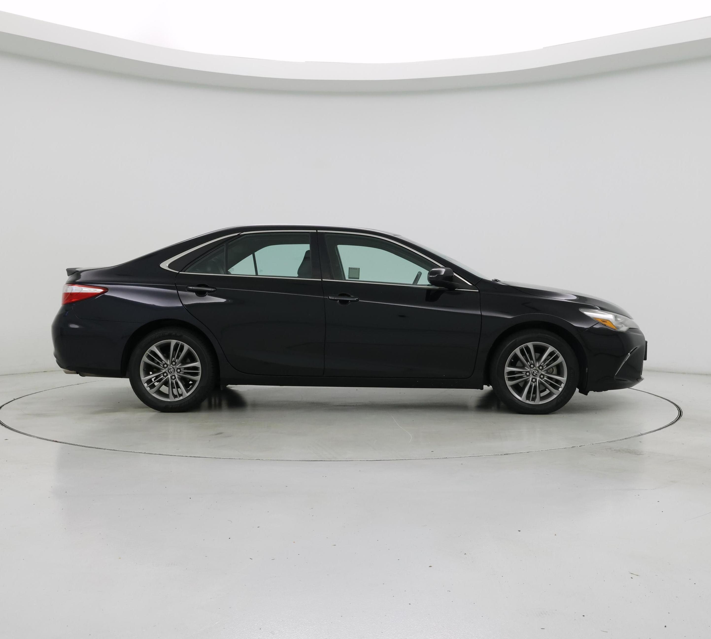 Thumbnail: 2016 Toyota Camry - 7