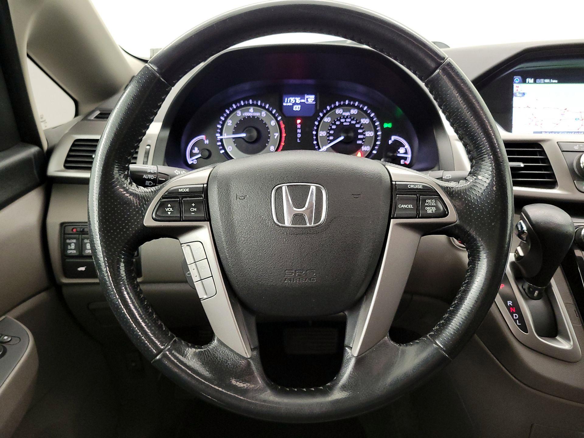 Thumbnail: 2016 Honda Odyssey - 10