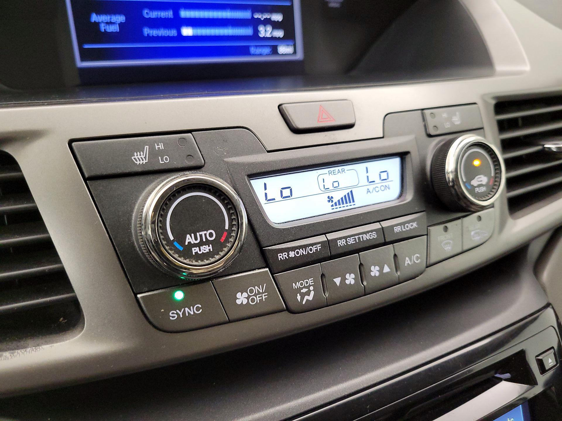 Thumbnail: 2016 Honda Odyssey - 17