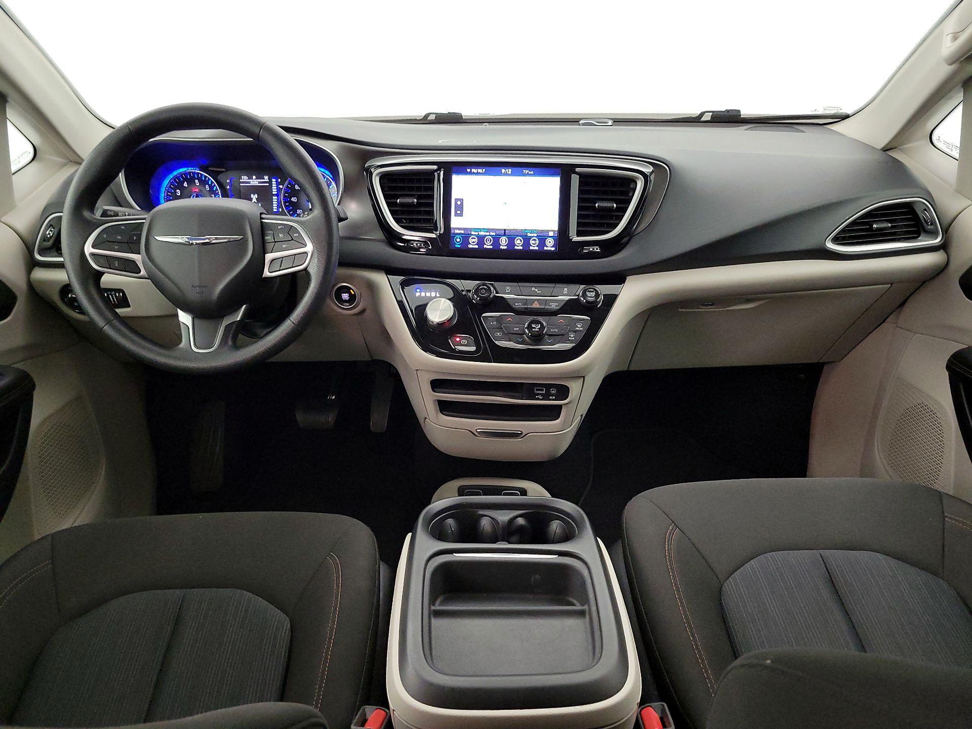 Thumbnail: 2020 Chrysler Pacifica - 9
