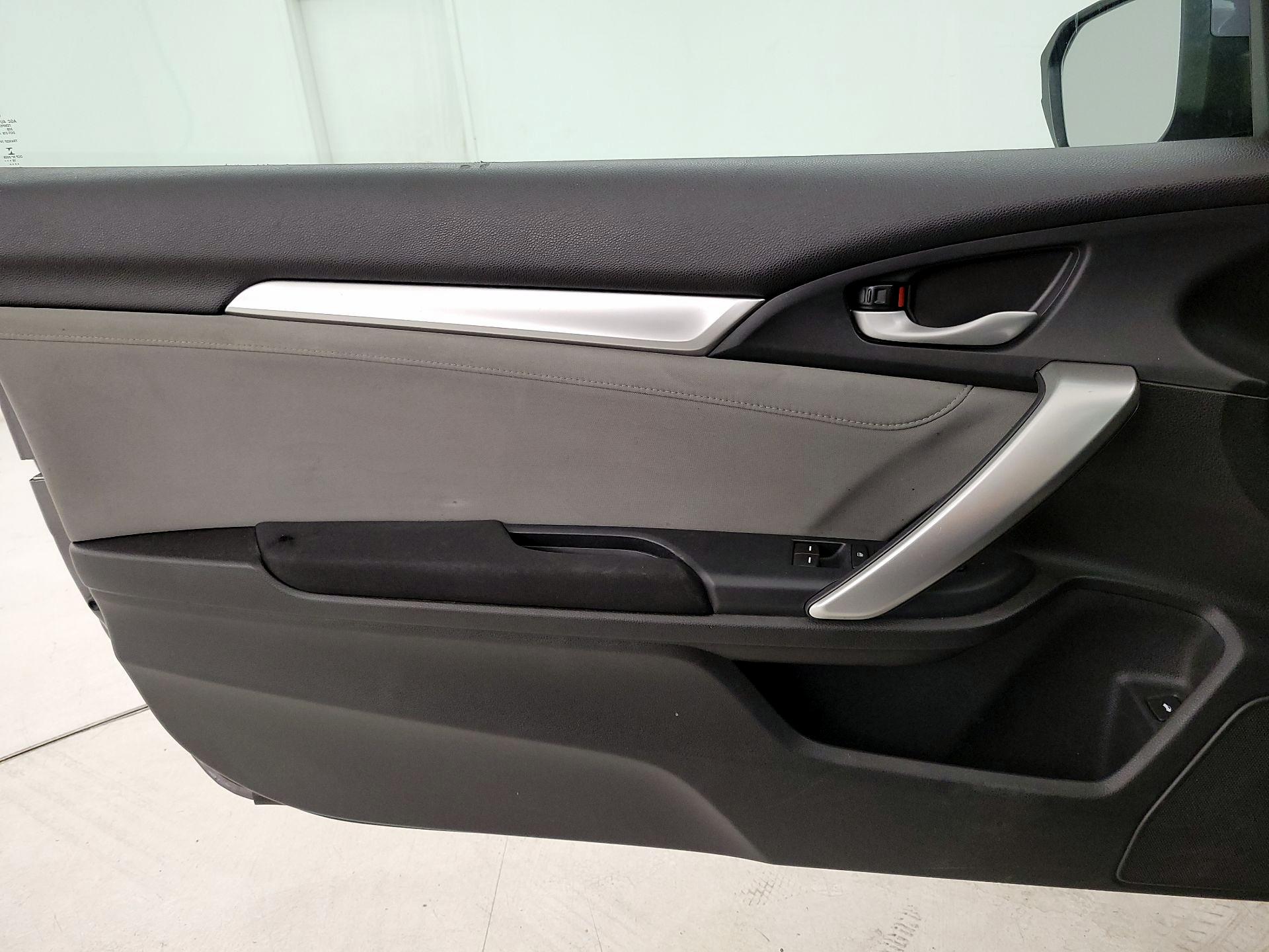 Thumbnail: 2017 Honda Civic - 12
