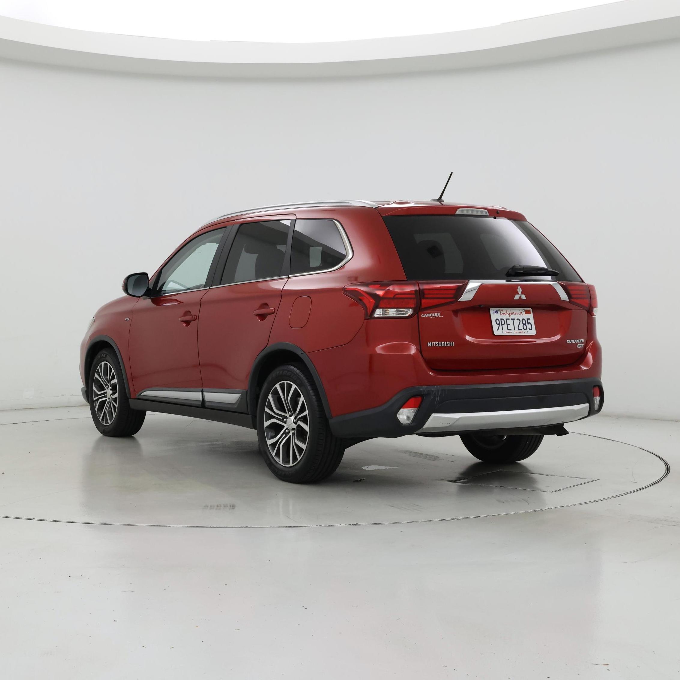 Thumbnail: 2016 Mitsubishi Outlander - 2