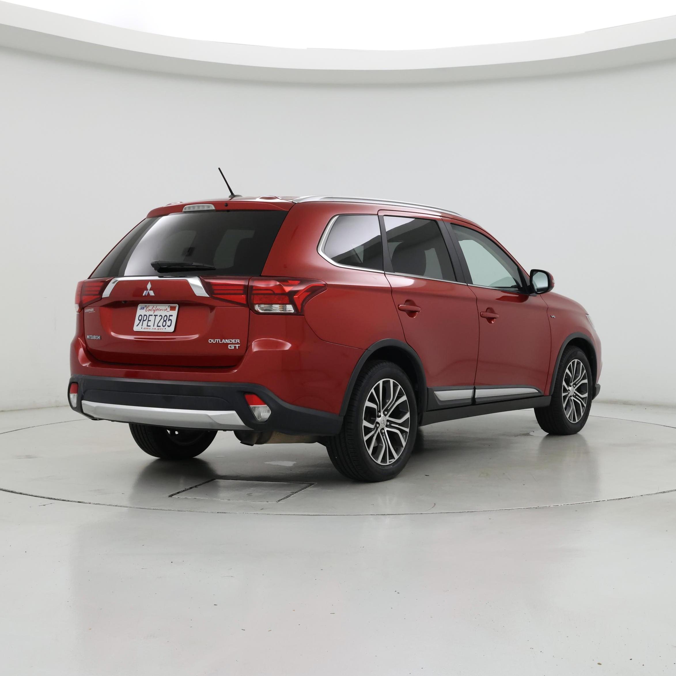 Thumbnail: 2016 Mitsubishi Outlander - 8