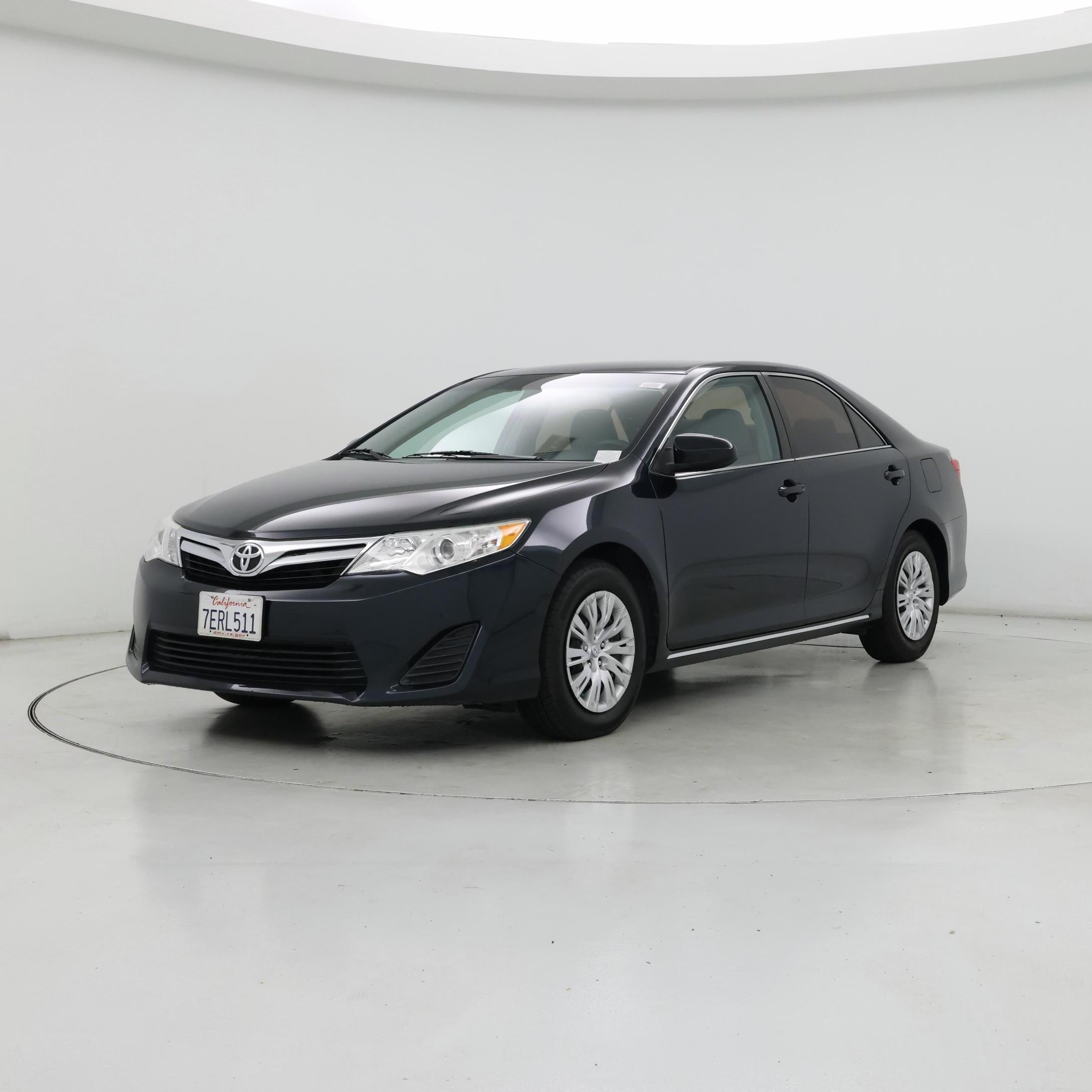 Thumbnail: 2014 Toyota Camry - 4