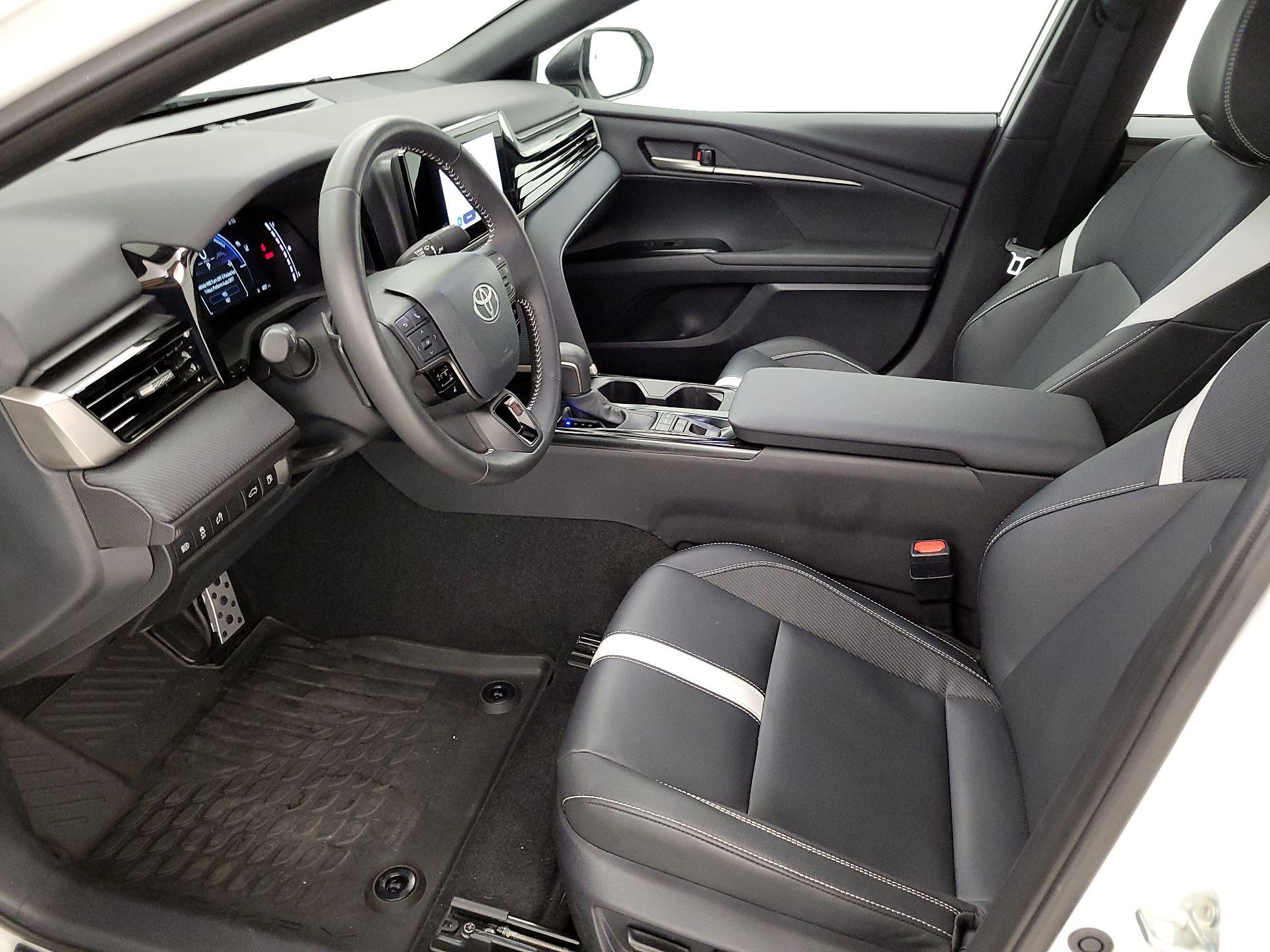 Thumbnail: 2025 Toyota Camry - 11