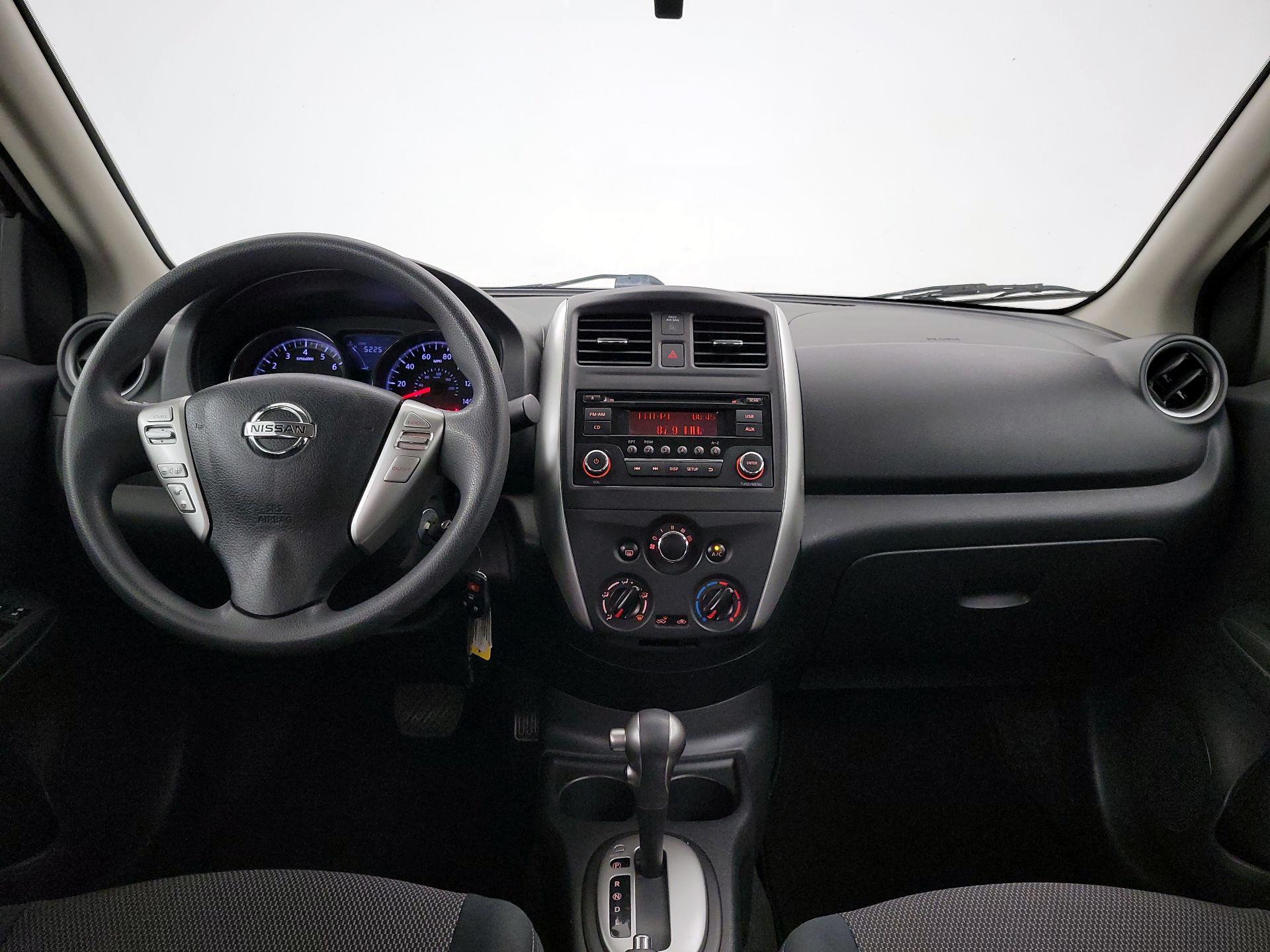 Thumbnail: 2016 Nissan Versa - 9