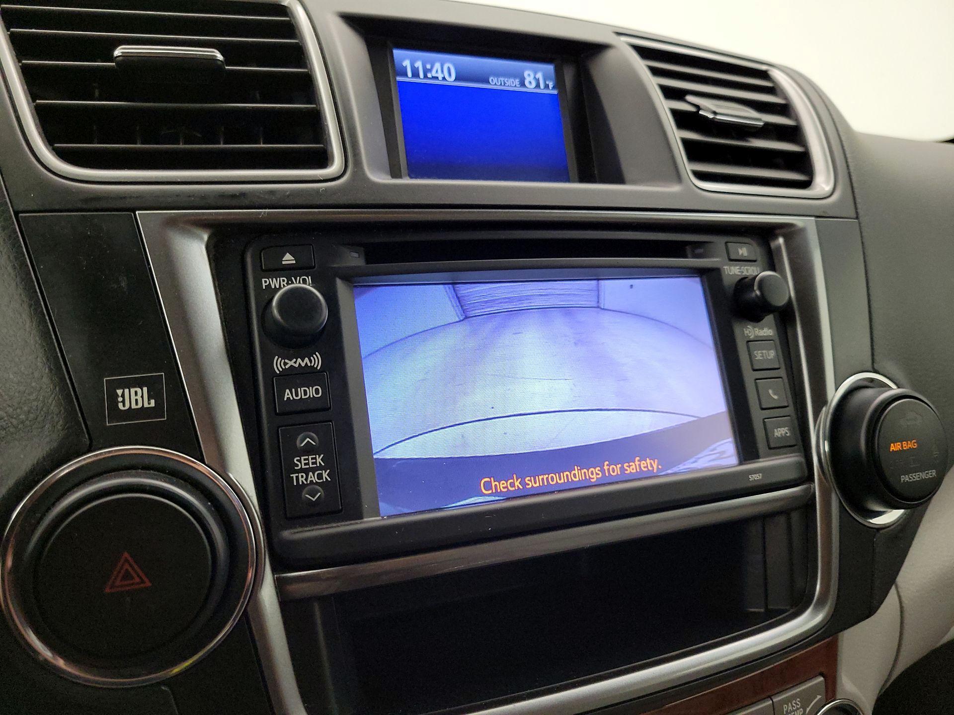 Thumbnail: 2013 Toyota Highlander - 14