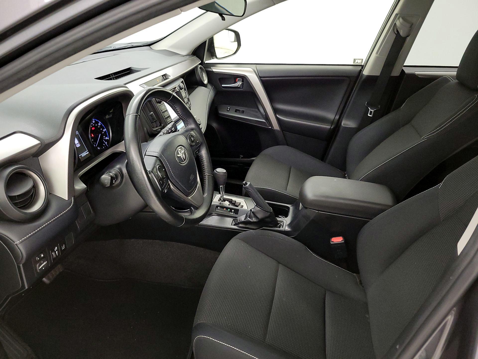 Thumbnail: 2018 Toyota RAV4 - 11