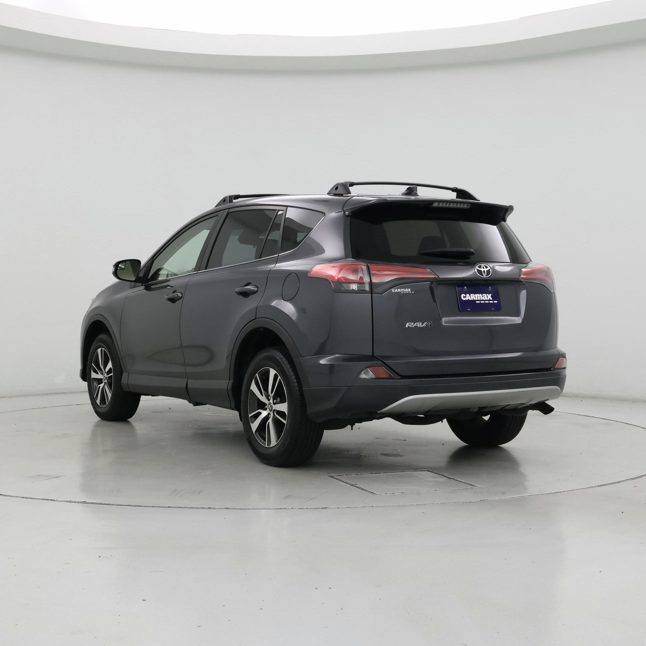 Thumbnail: 2018 Toyota RAV4 - 2