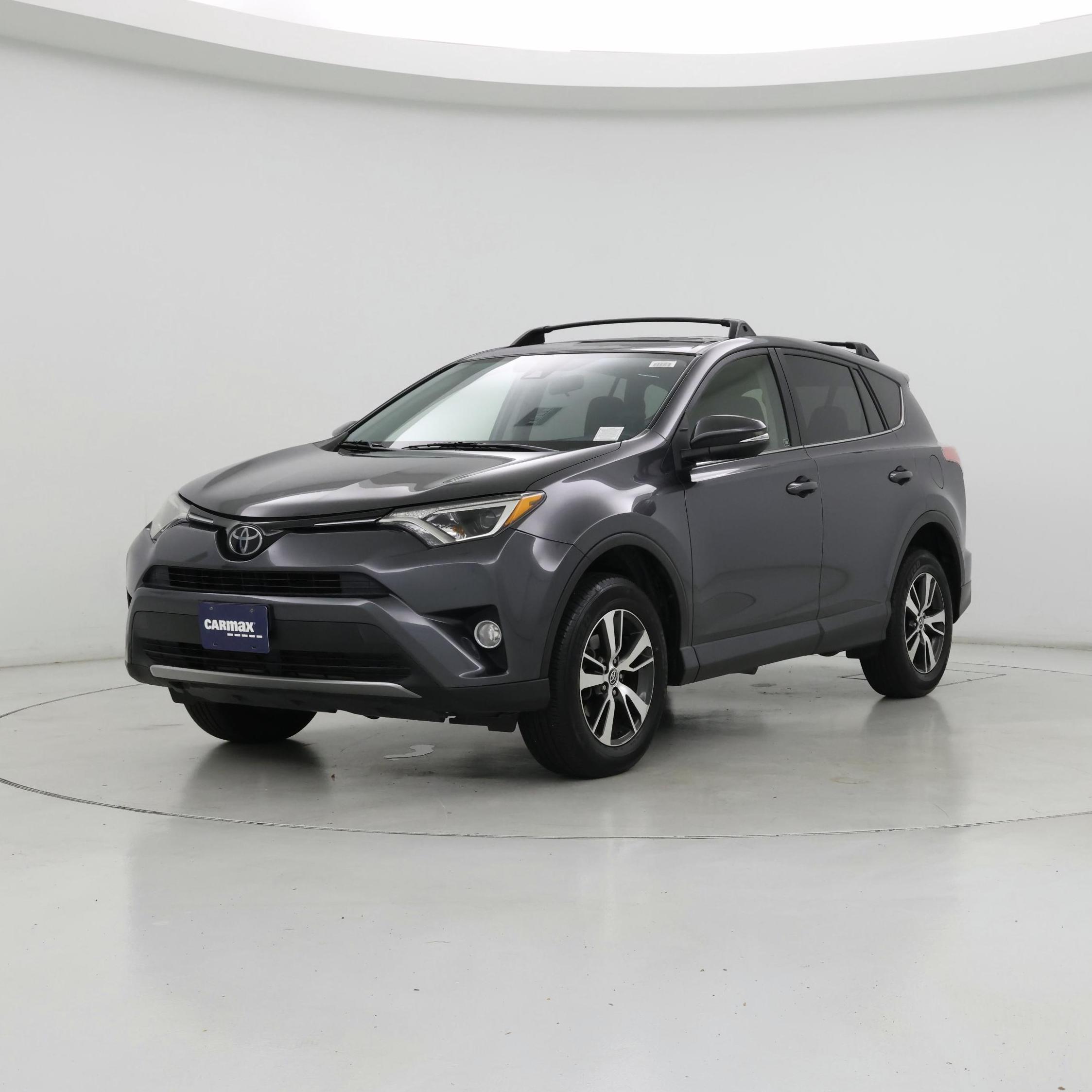Thumbnail: 2018 Toyota RAV4 - 4