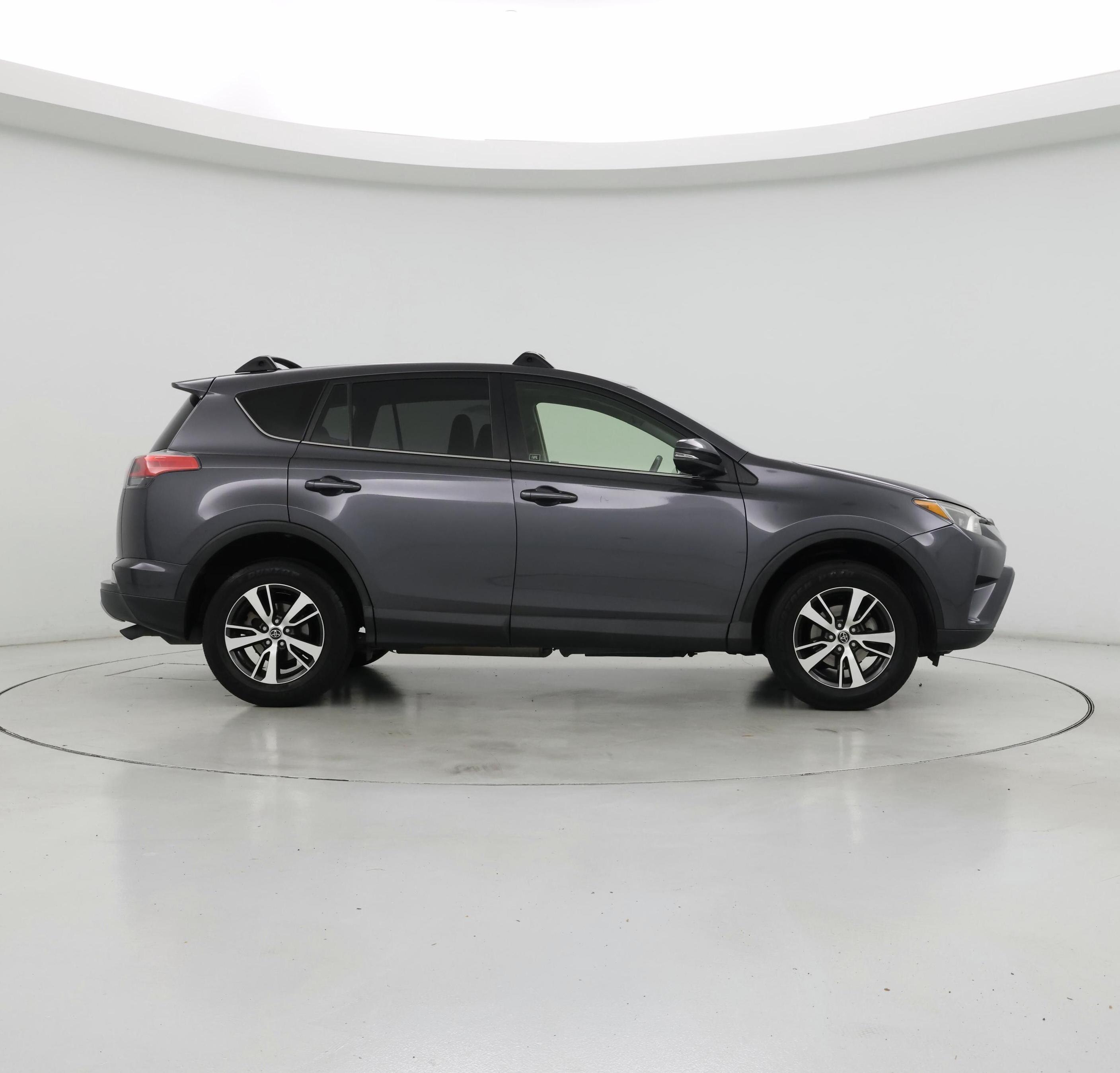 Thumbnail: 2018 Toyota RAV4 - 7