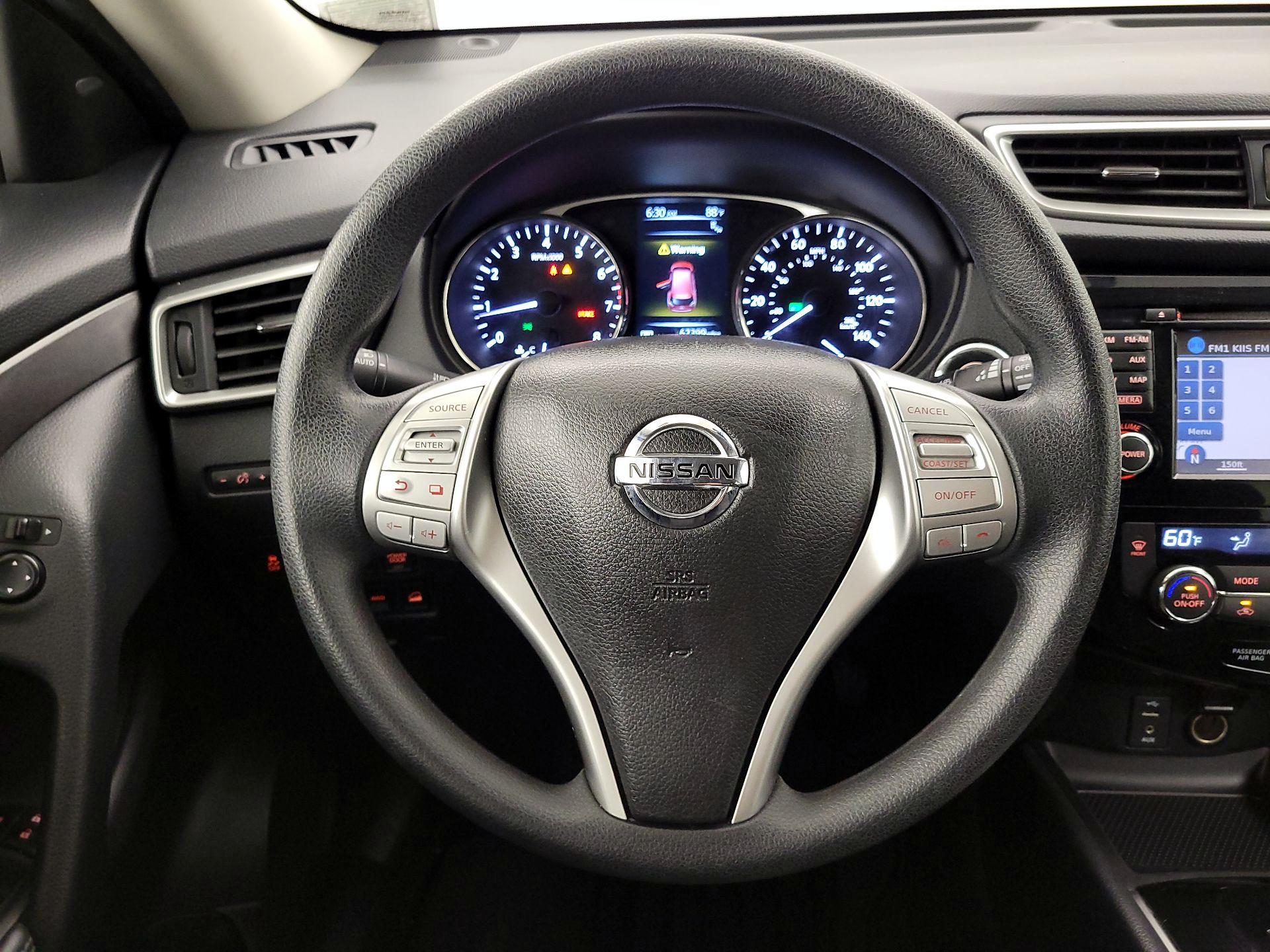 Thumbnail: 2016 Nissan Rogue - 10