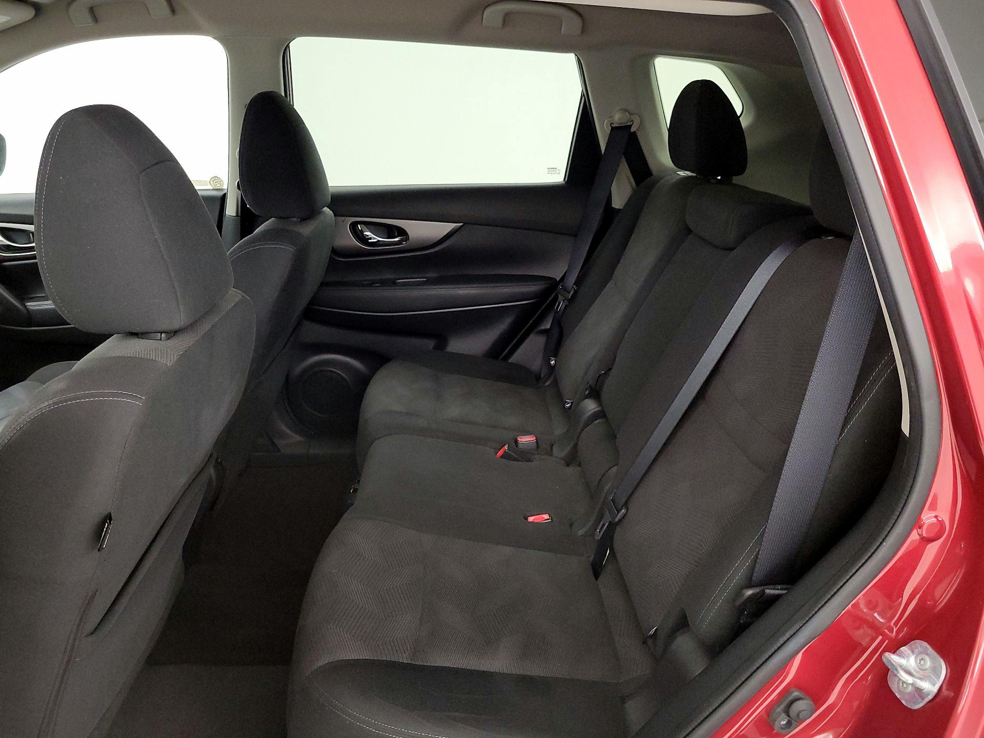 Thumbnail: 2016 Nissan Rogue - 20