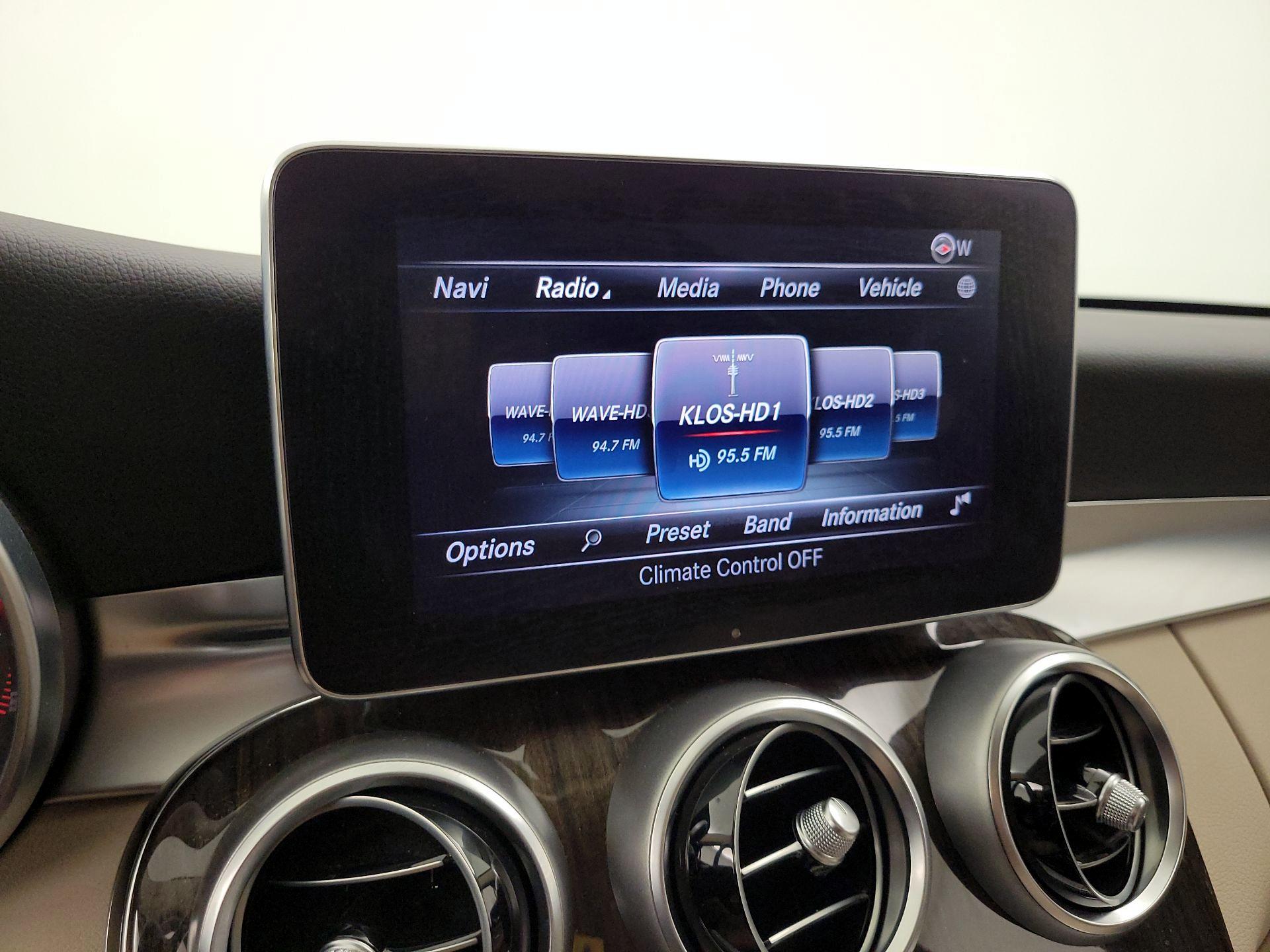 Thumbnail: 2016 Mercedes-Benz C-Class - 16