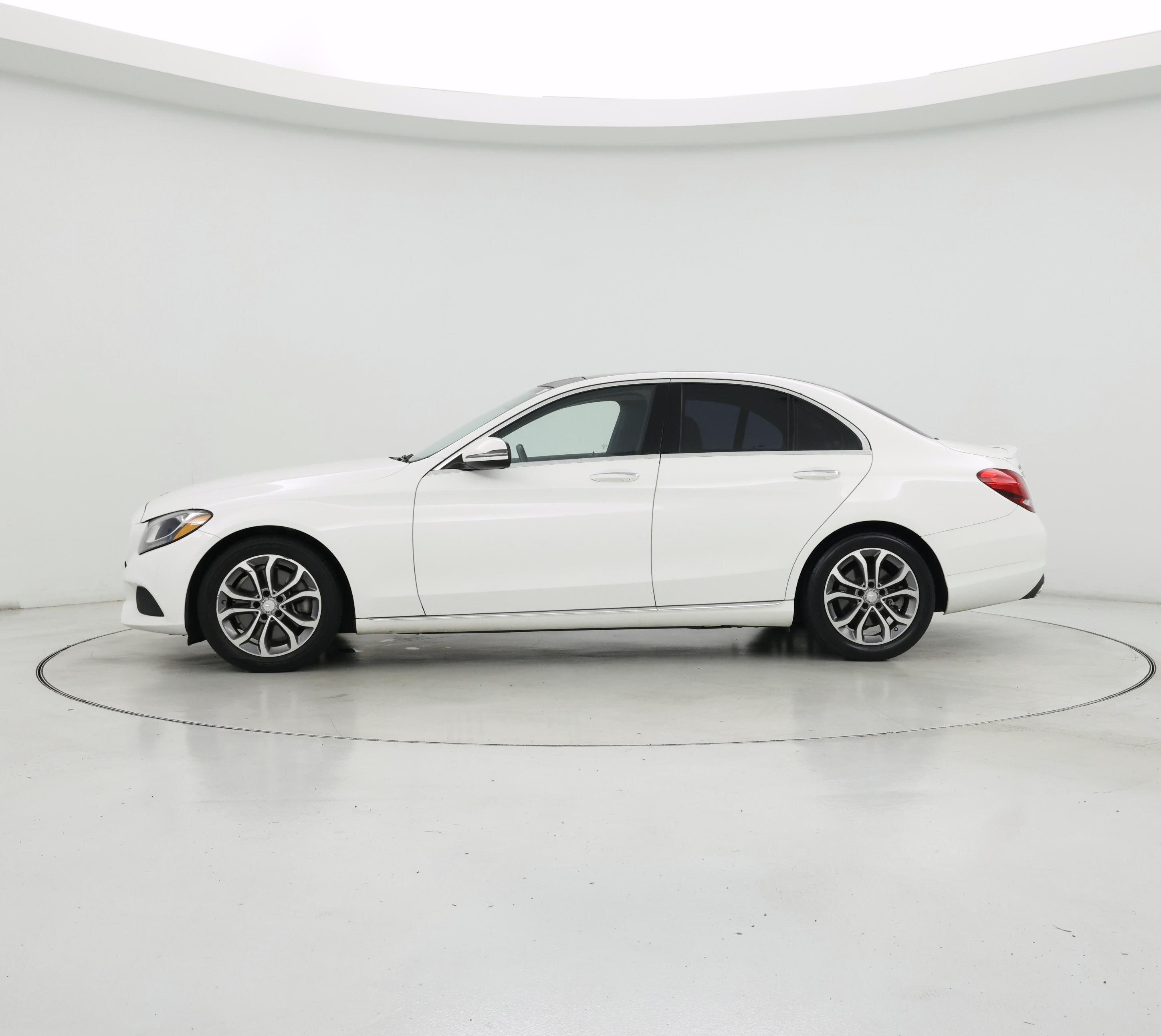 Thumbnail: 2016 Mercedes-Benz C-Class - 3