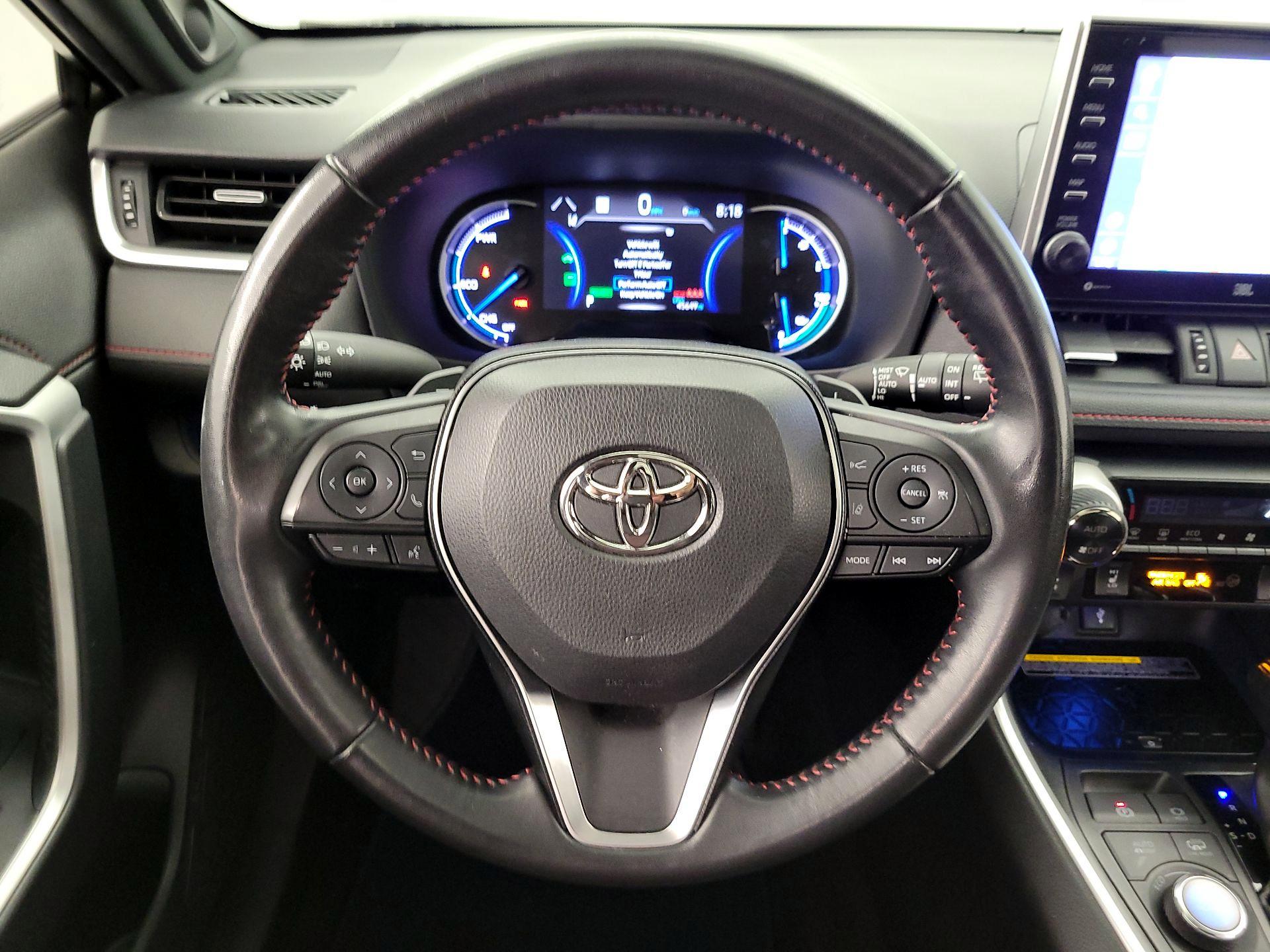 Thumbnail: 2021 Toyota RAV4 - 10