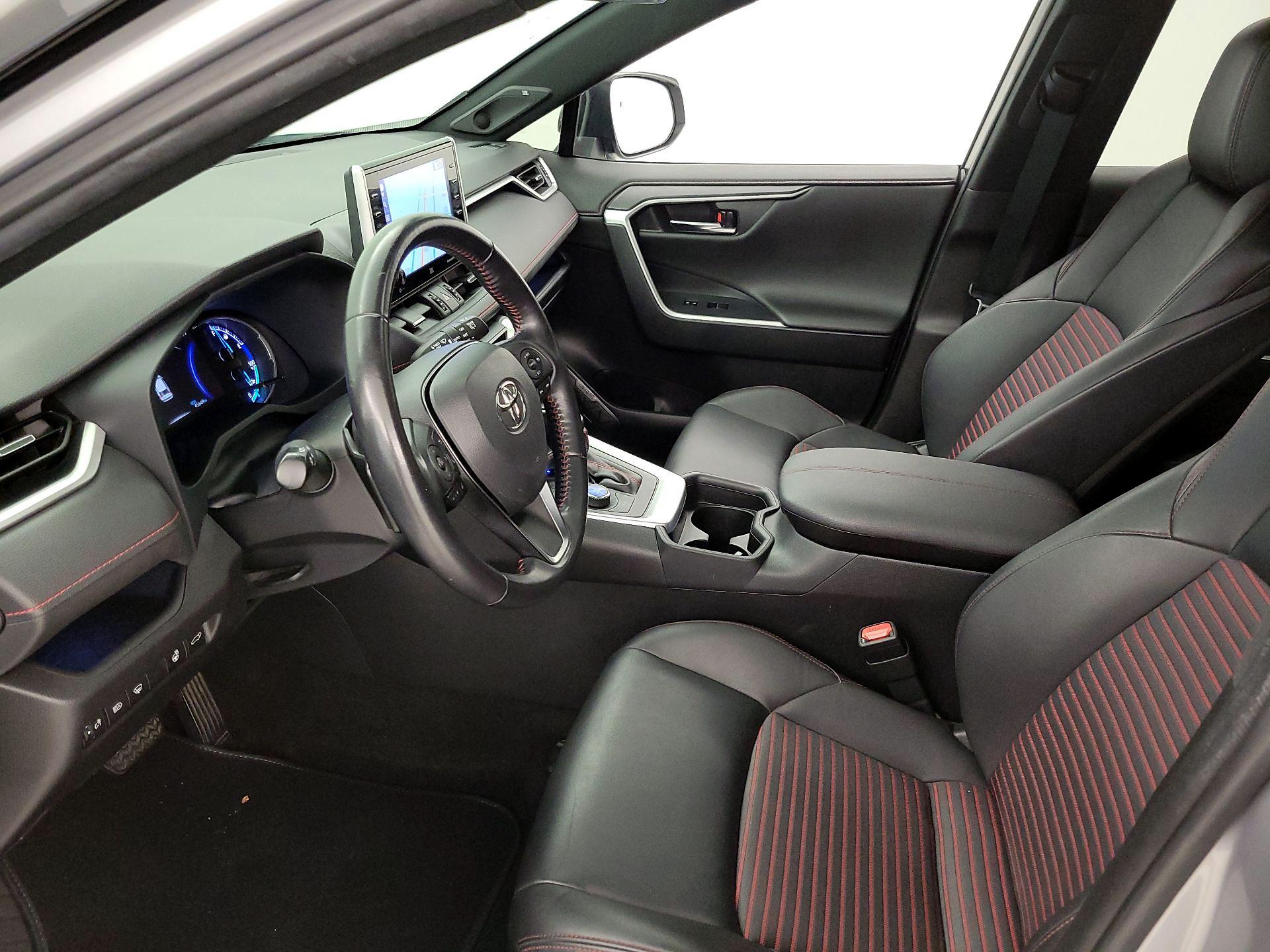 Thumbnail: 2021 Toyota RAV4 - 11