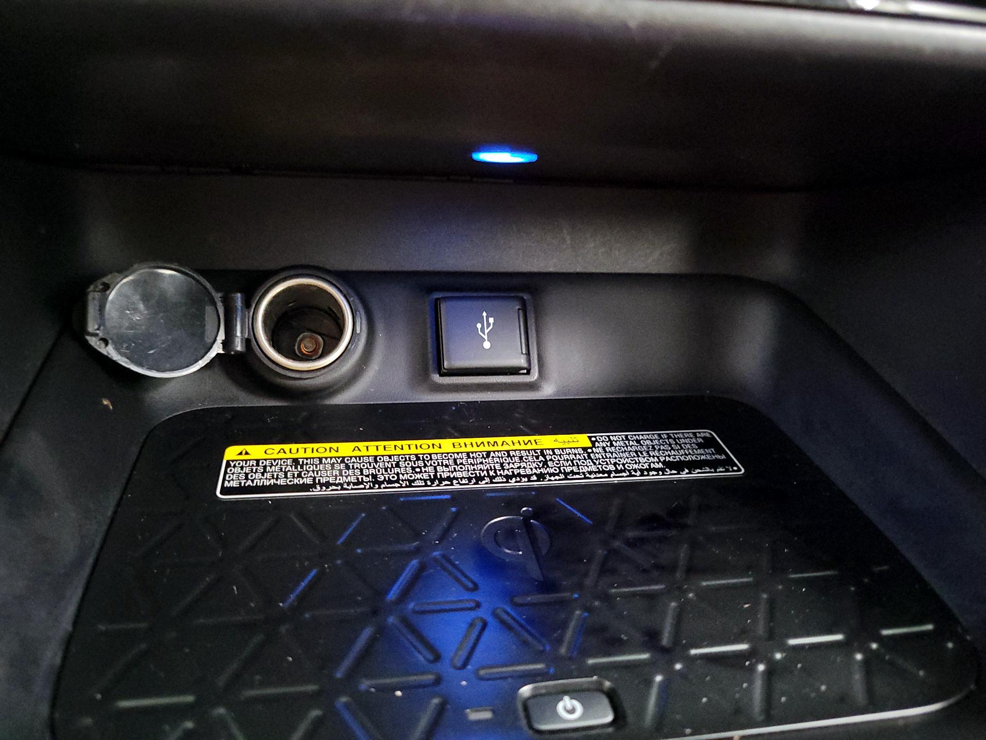 Thumbnail: 2021 Toyota RAV4 - 19