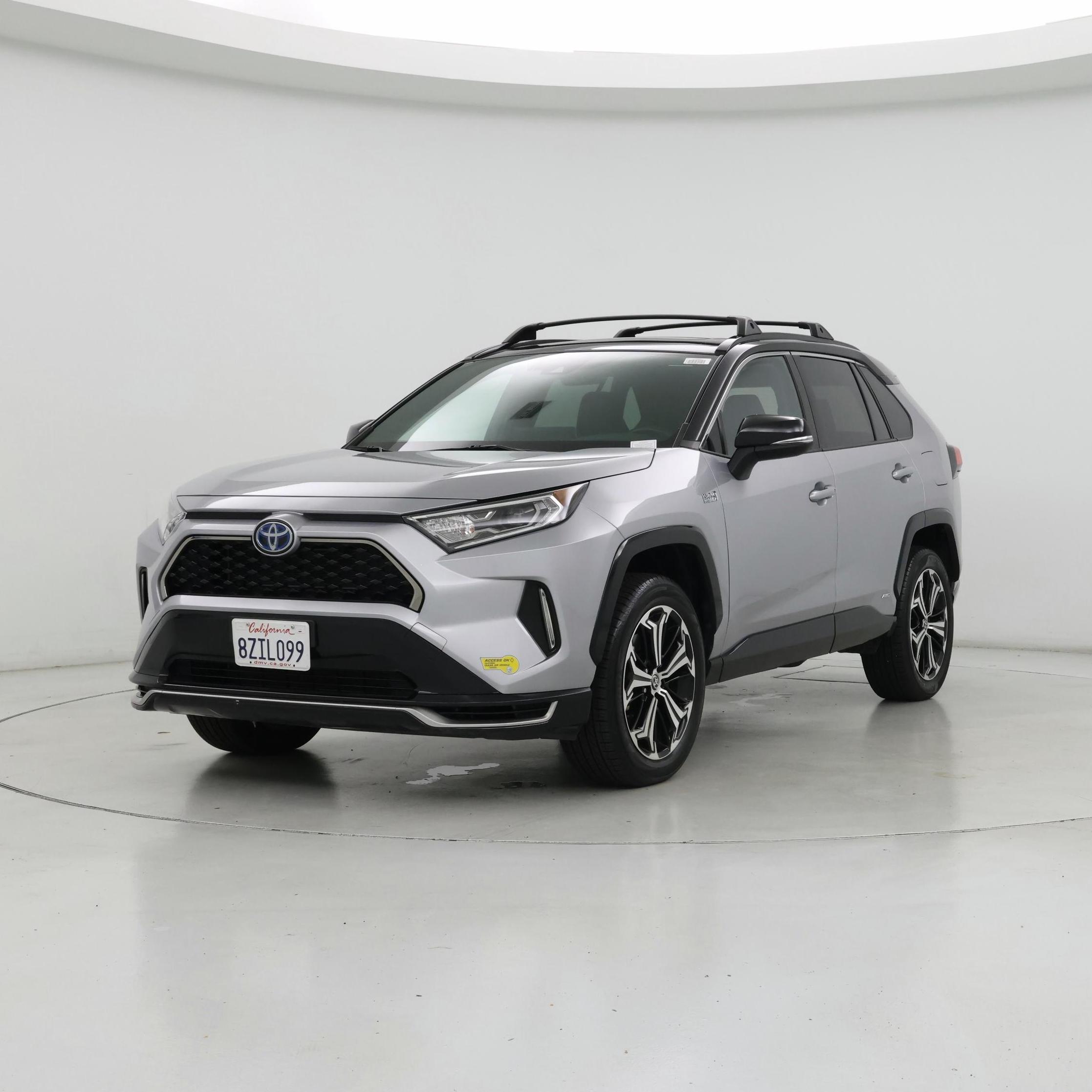 Thumbnail: 2021 Toyota RAV4 - 4