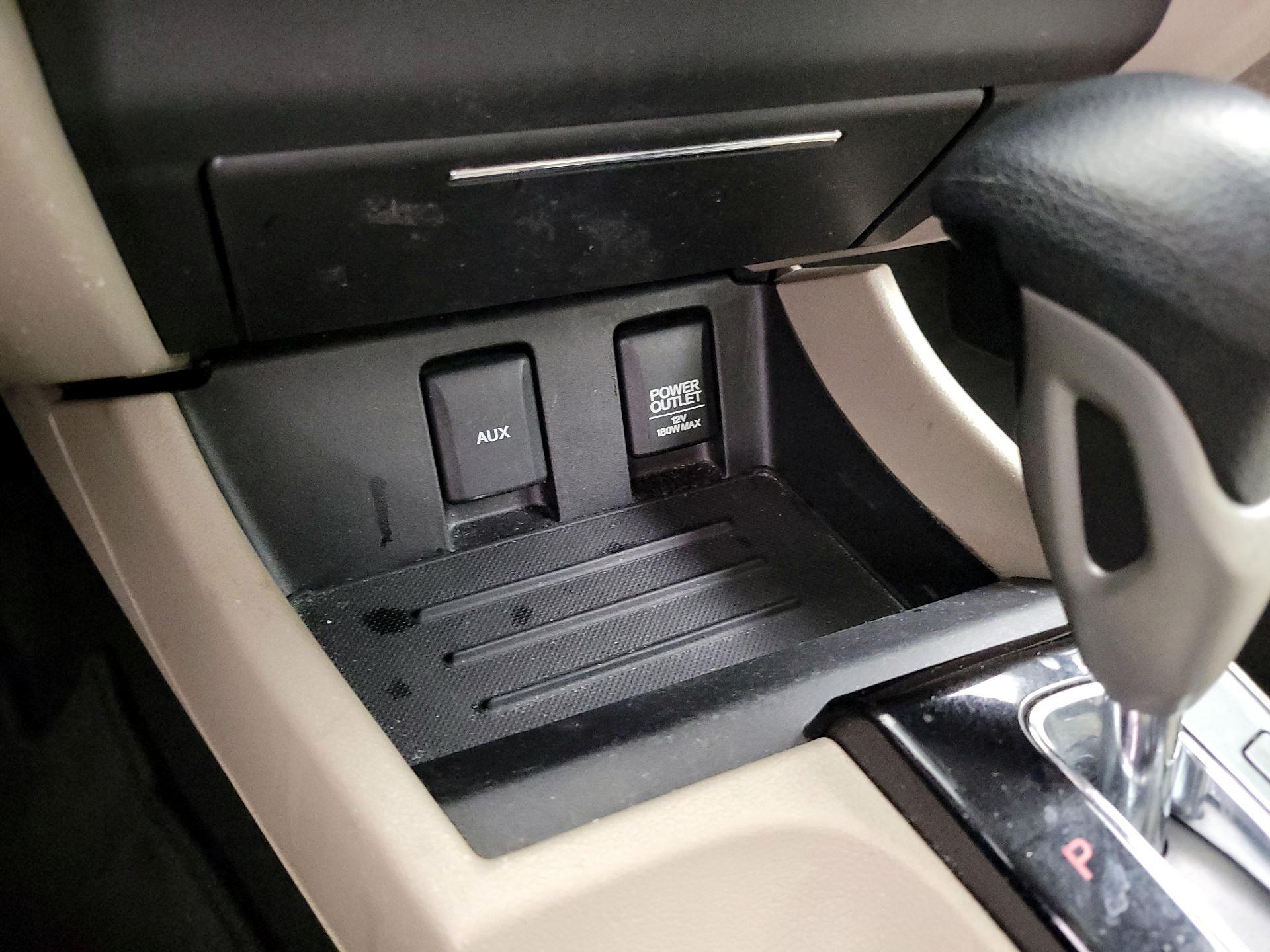 Thumbnail: 2014 Honda Civic - 18