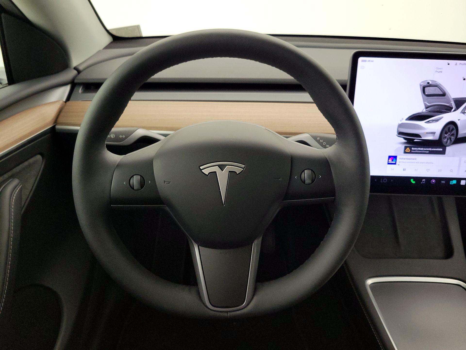 Thumbnail: 2025 Tesla Model Y - 10