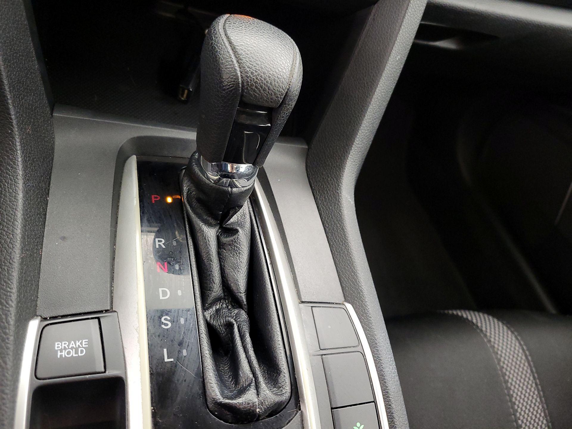 Thumbnail: 2019 Honda Civic - 17