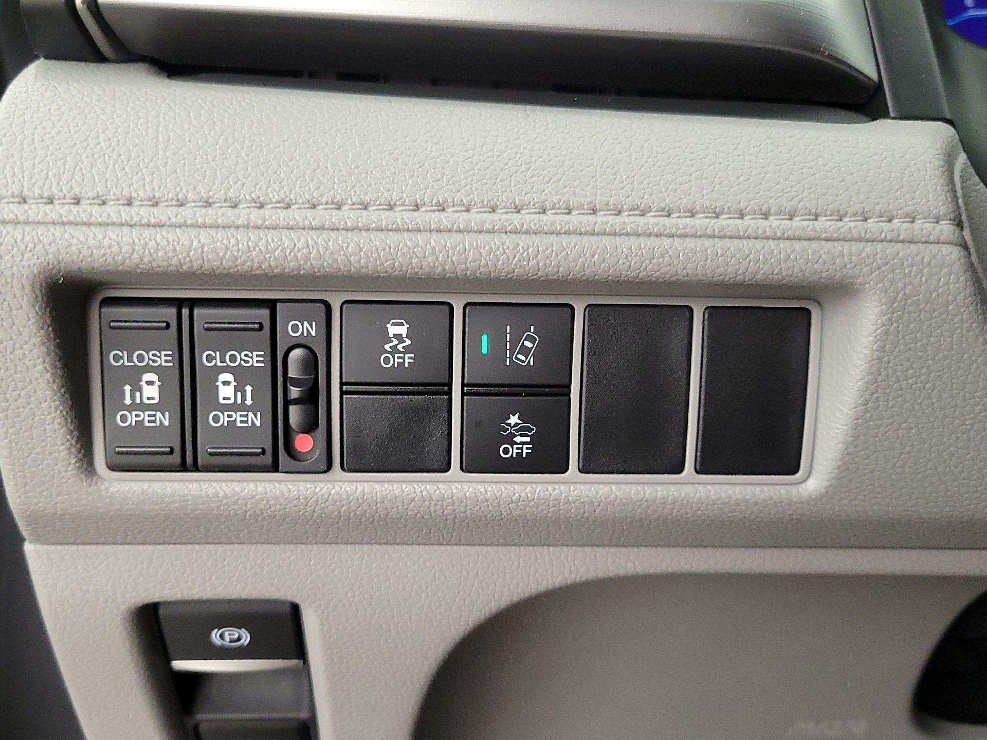 Thumbnail: 2019 Honda Odyssey - 13