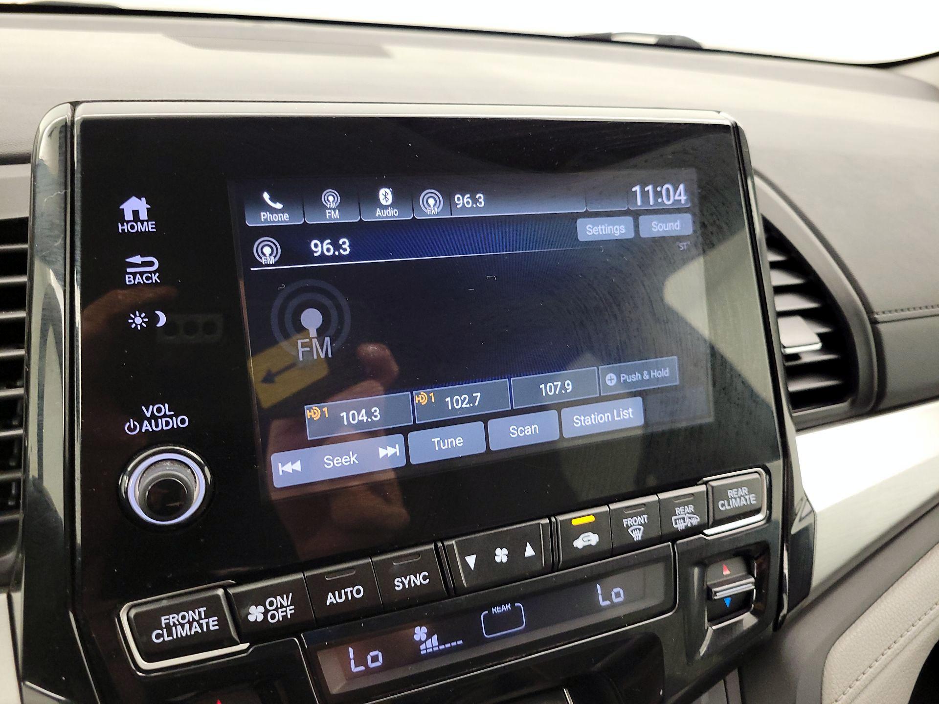 Thumbnail: 2019 Honda Odyssey - 15