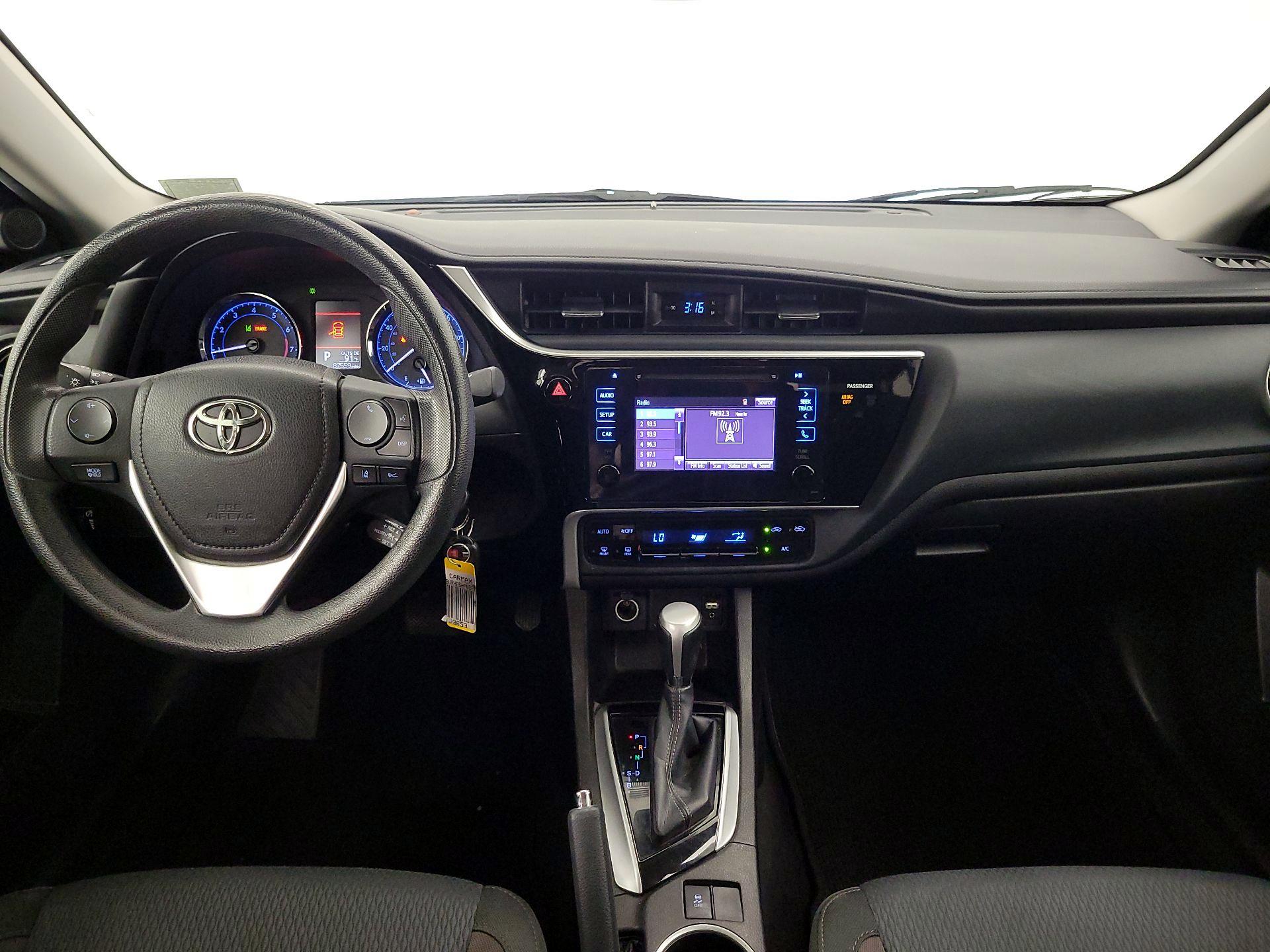 Thumbnail: 2017 Toyota Corolla - 9