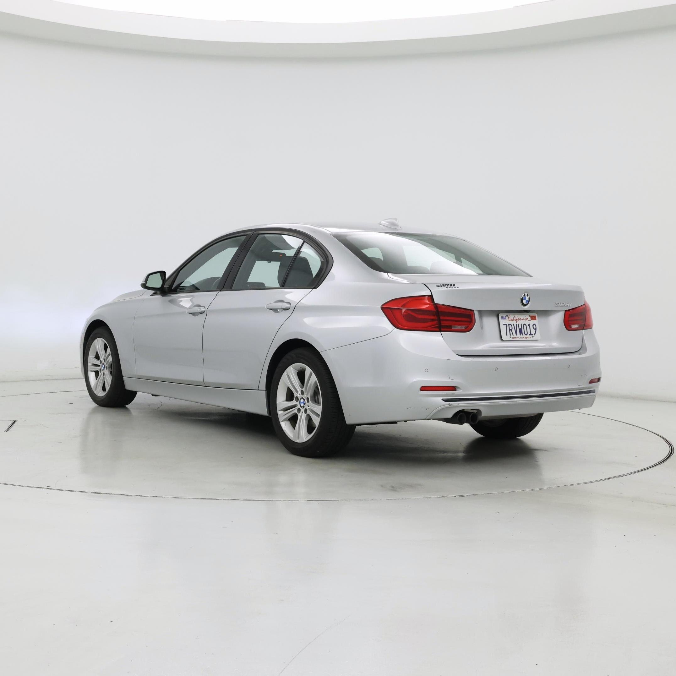 Thumbnail: 2016 BMW 3 Series - 2