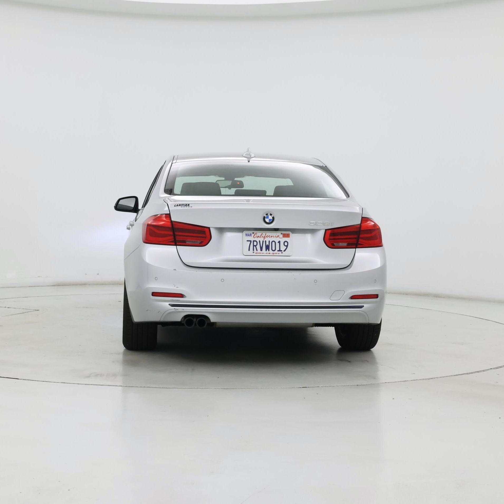 Thumbnail: 2016 BMW 3 Series - 6