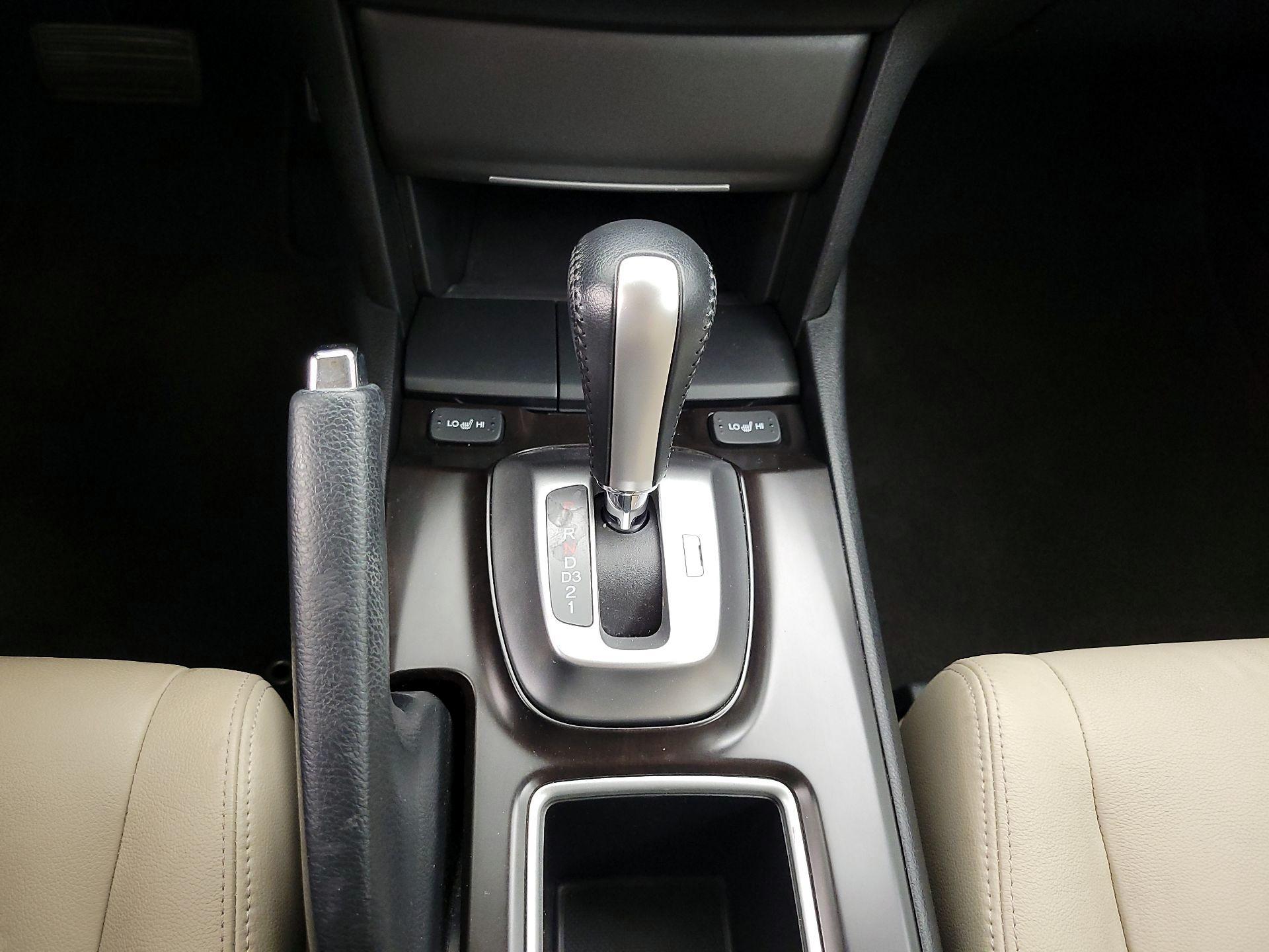 Thumbnail: 2013 Honda Accord Crosstour - 17