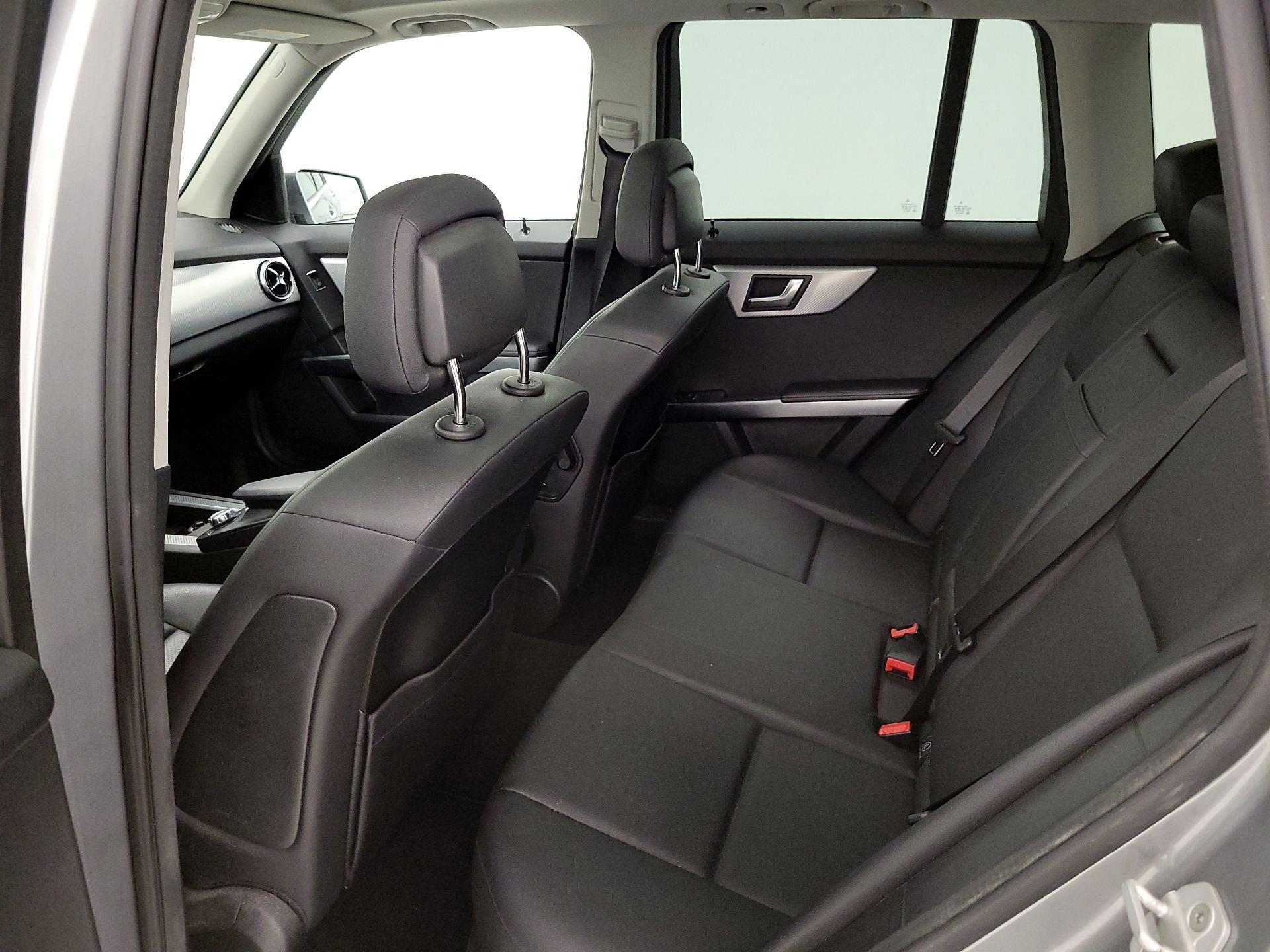 Thumbnail: 2015 Mercedes-Benz GLK - 20