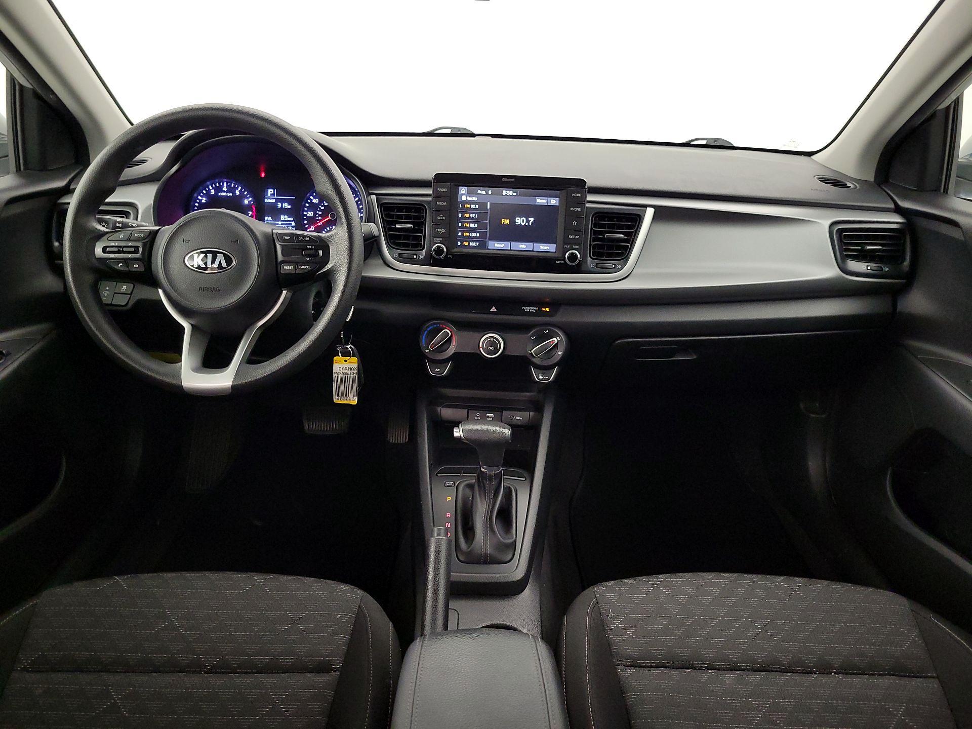 Thumbnail: 2020 Kia Rio - 9