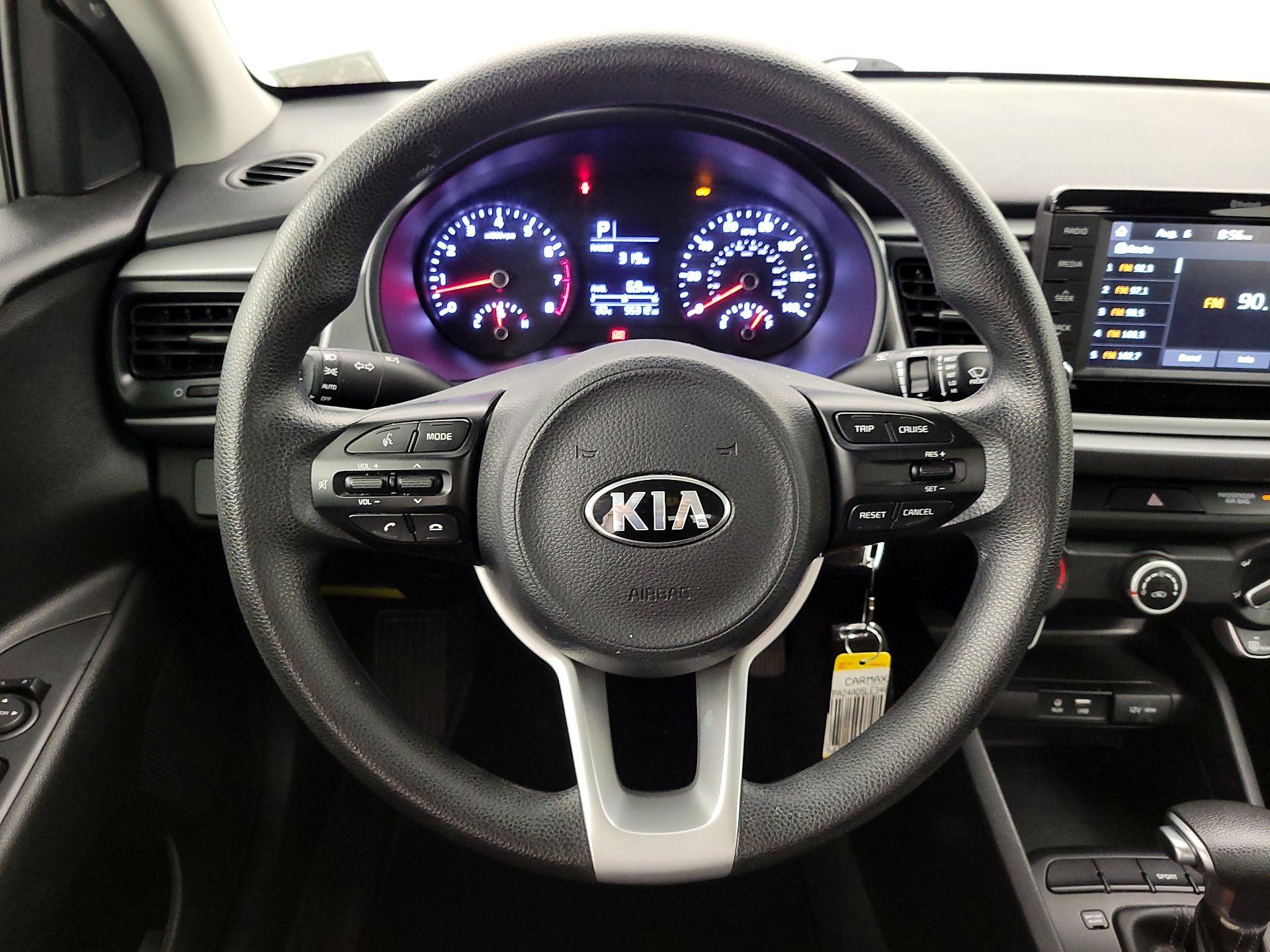 Thumbnail: 2020 Kia Rio - 10
