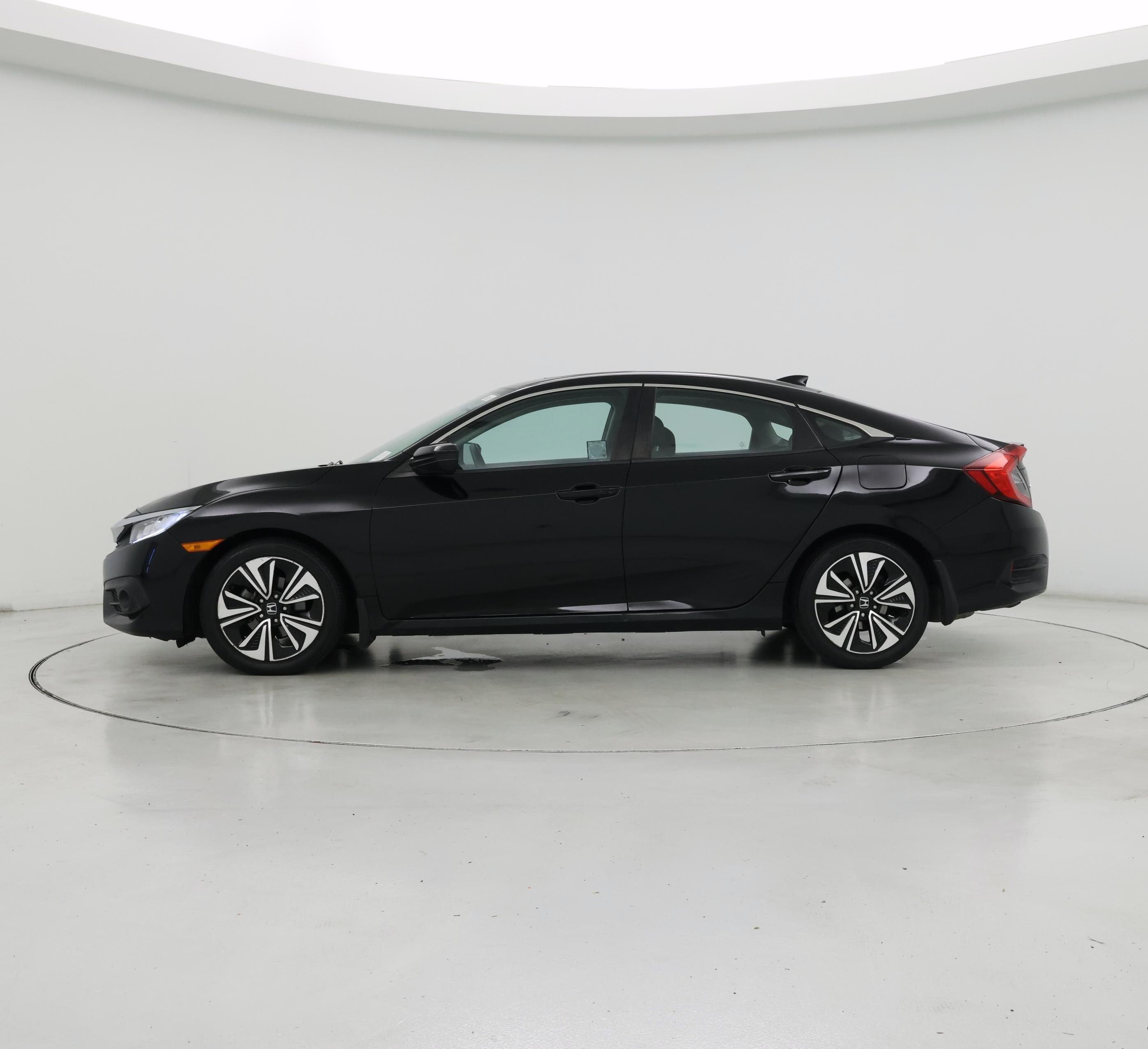Thumbnail: 2016 Honda Civic - 3