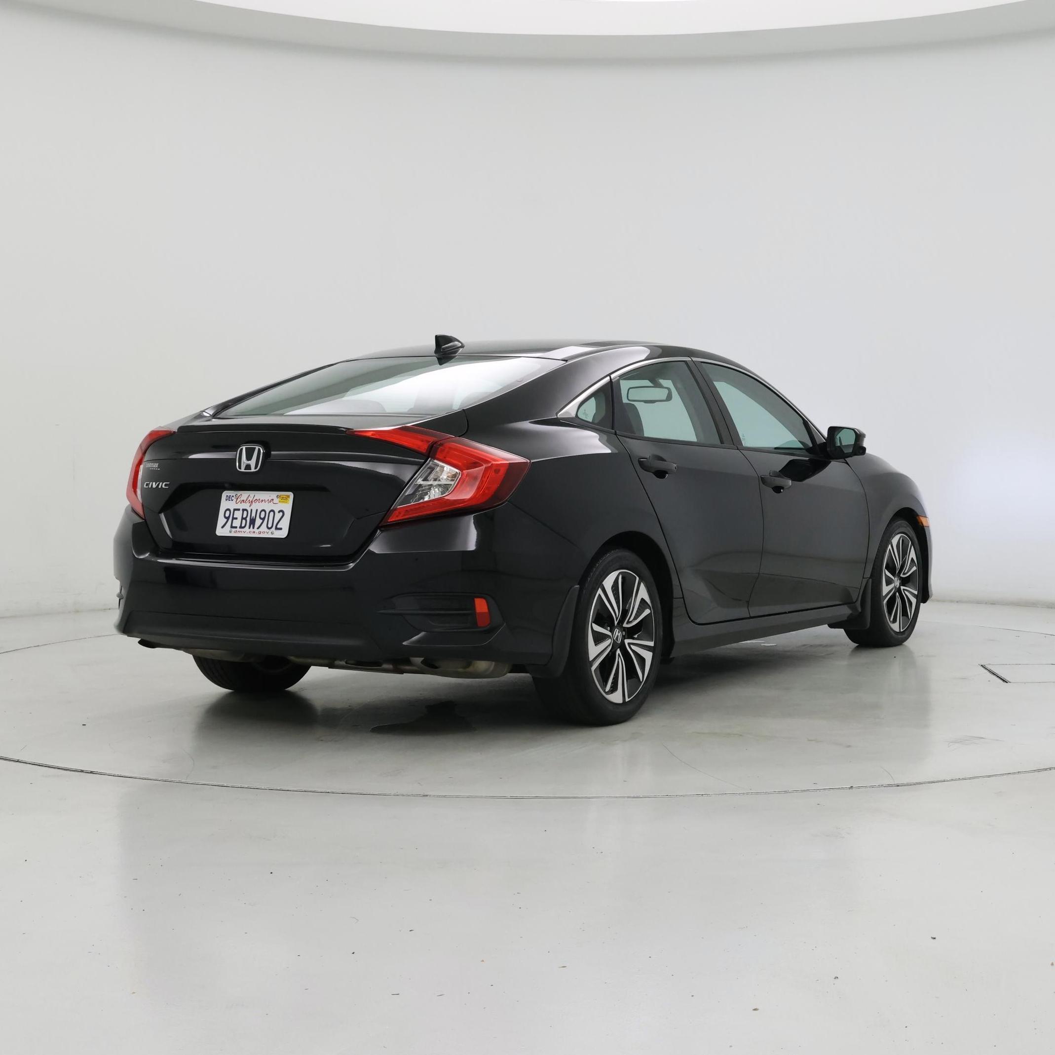 Thumbnail: 2016 Honda Civic - 8
