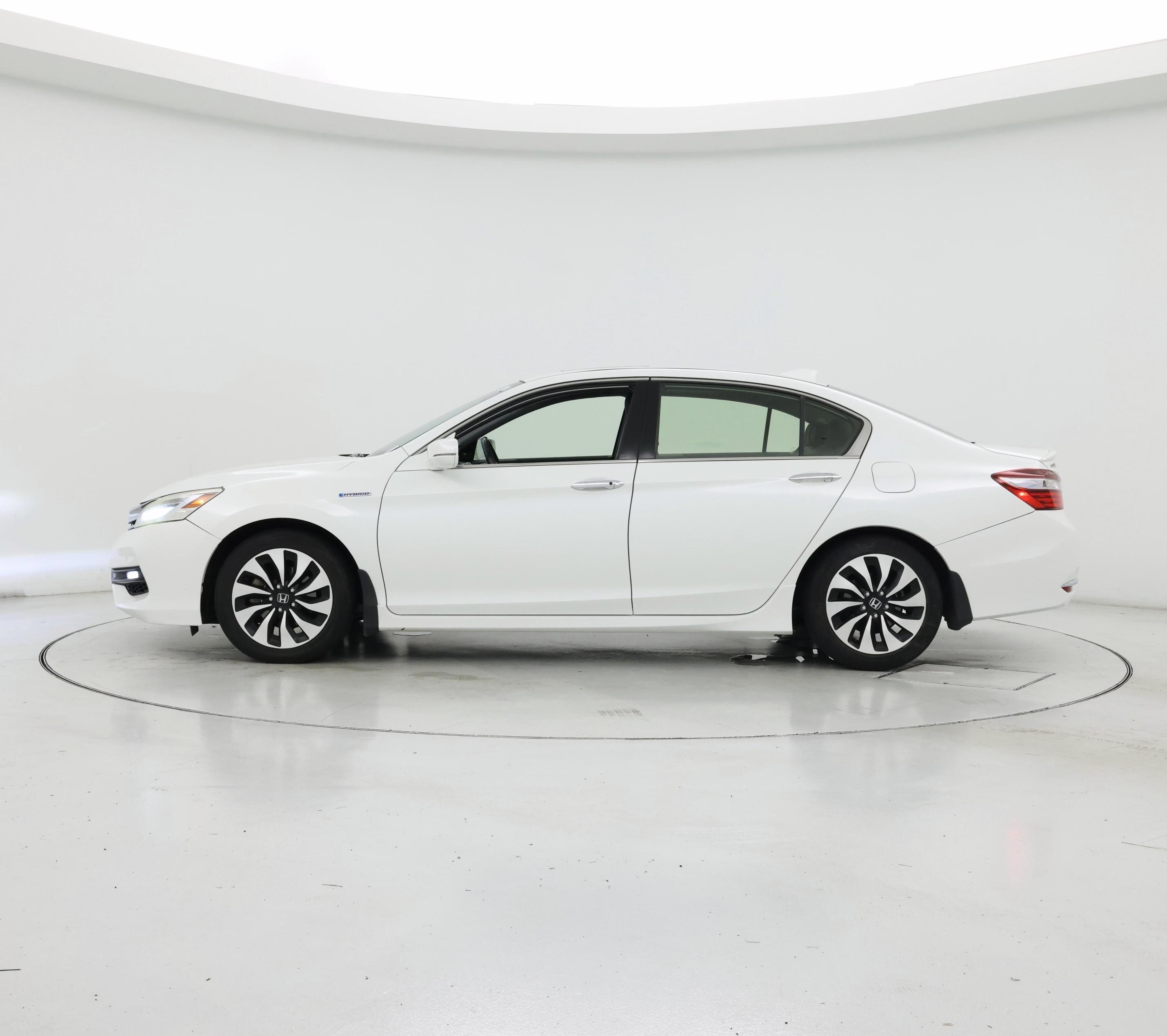 Thumbnail: 2017 Honda Accord - 3