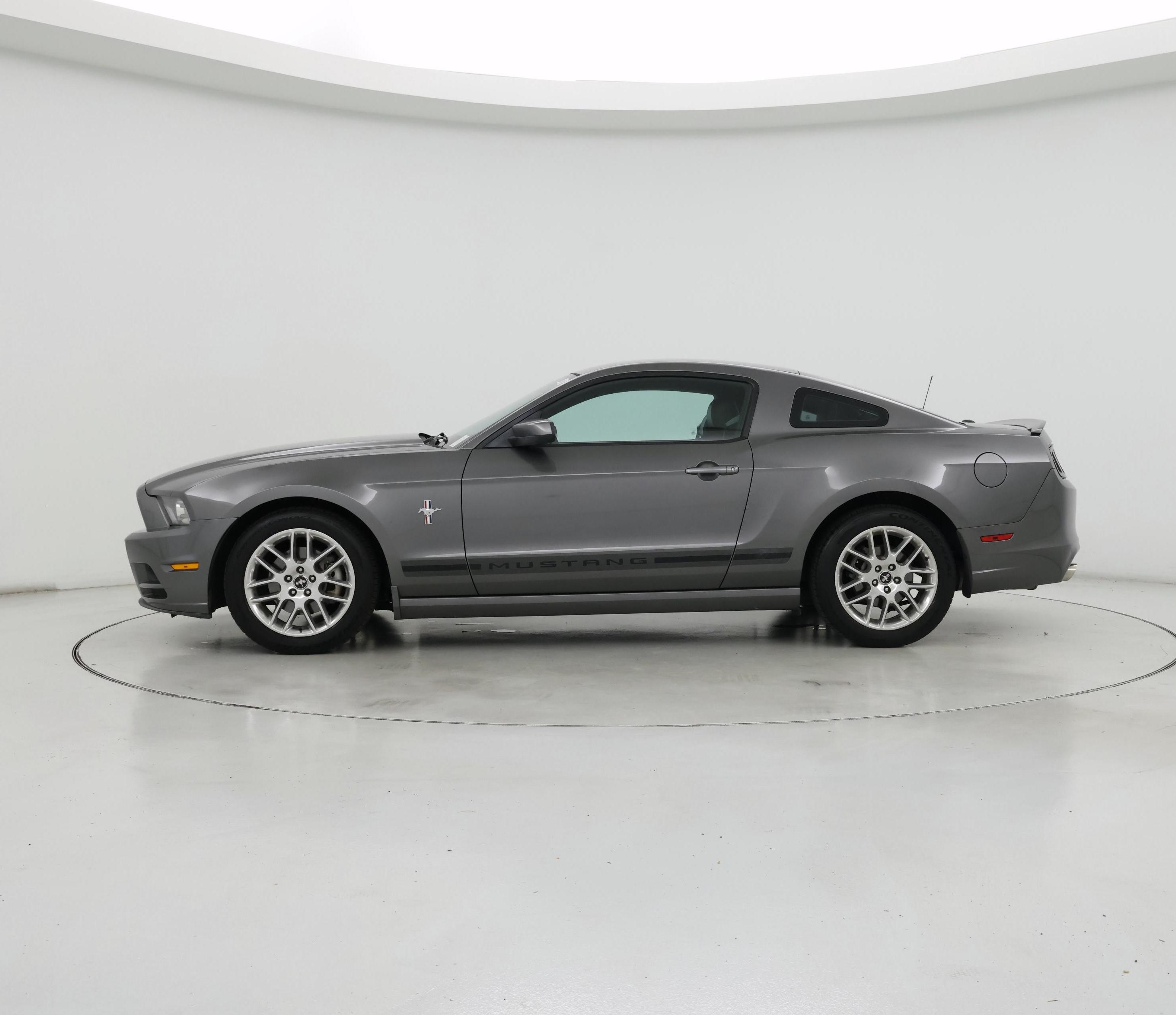 Thumbnail: 2013 Ford Mustang - 3