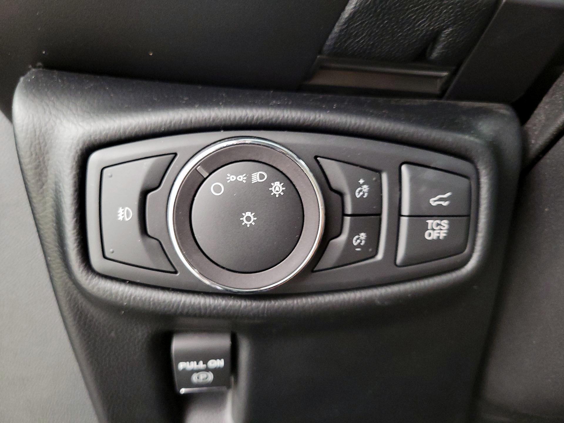 Thumbnail: 2019 Lincoln Nautilus - 13