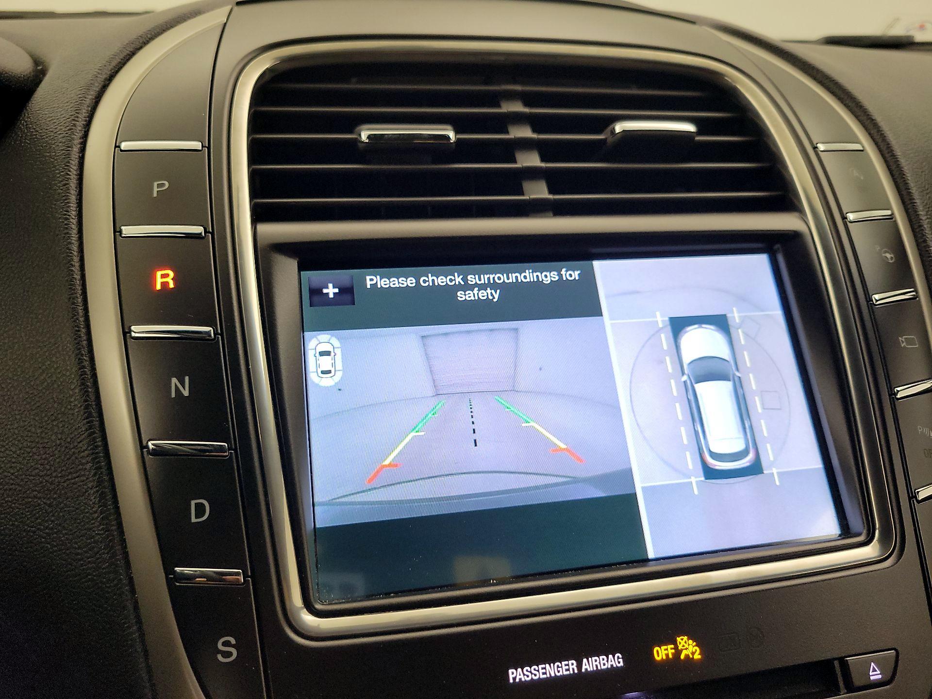 Thumbnail: 2019 Lincoln Nautilus - 15