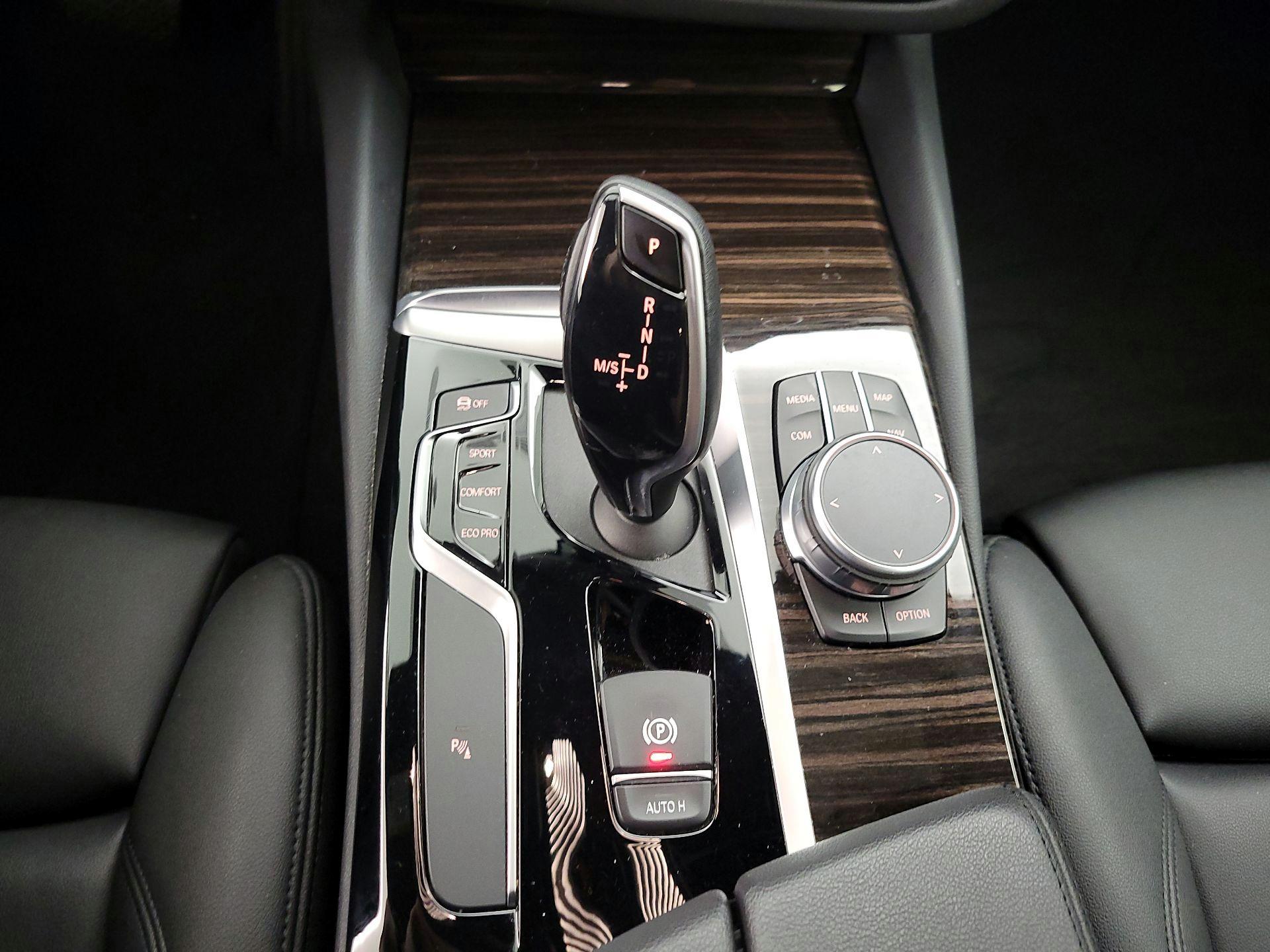 Thumbnail: 2020 BMW 5 Series - 18